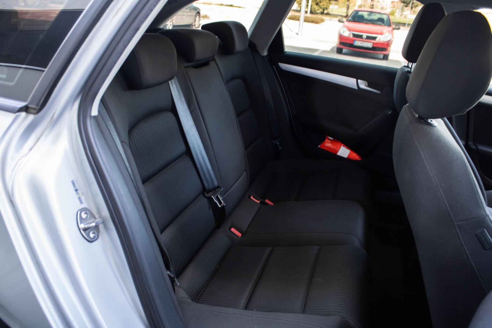 2012 AUDI A4, stříbrná kombi, 191 100 km