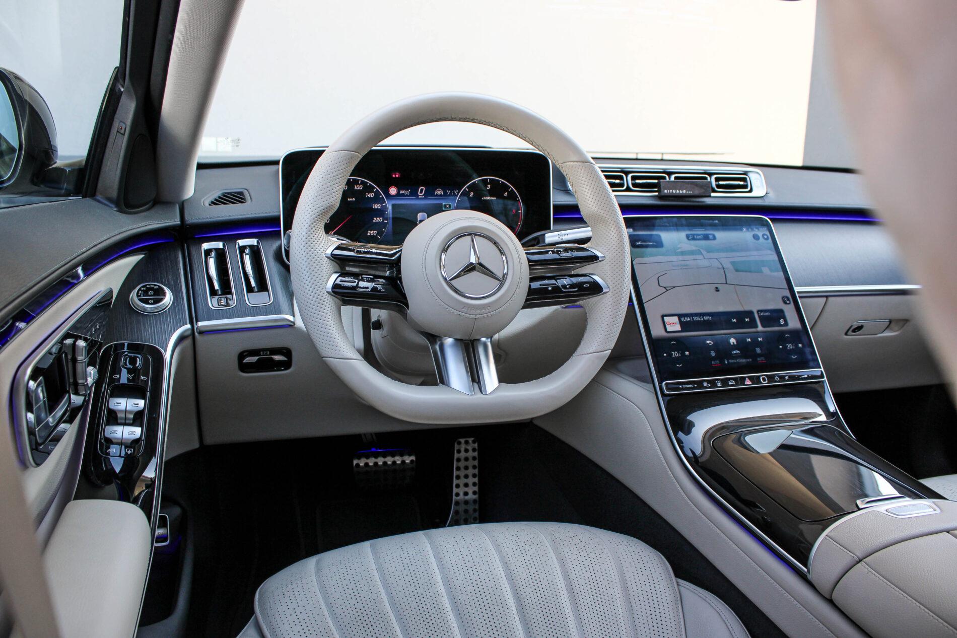 2021 Mercedes-Benz S 400d, černá sedan, 82 099 km