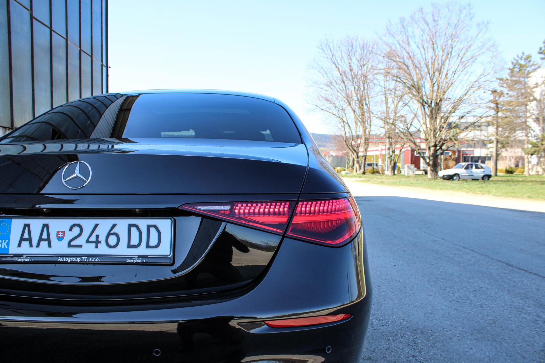 2021 Mercedes-Benz S 400d, černá sedan, 82 099 km