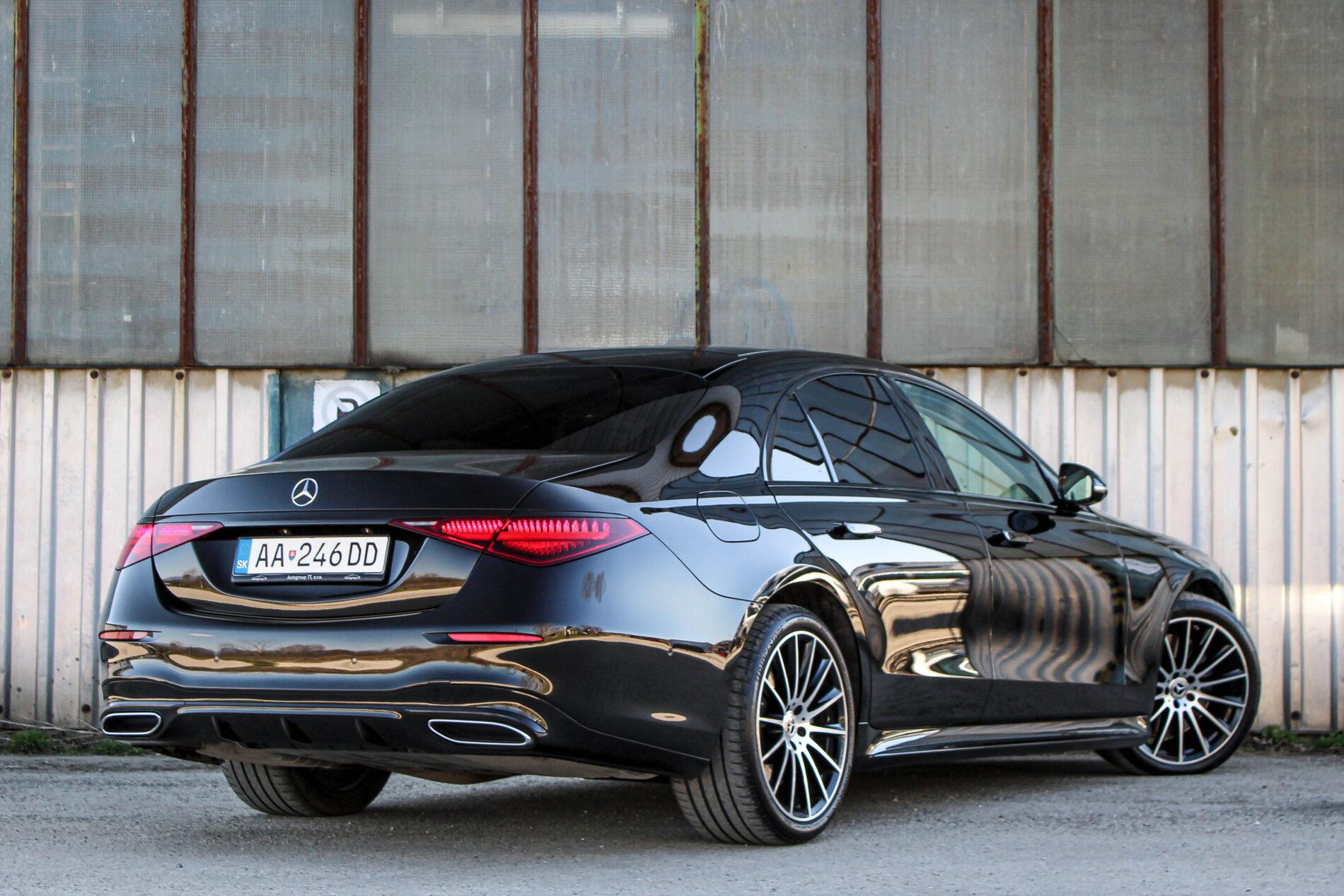 2021 Mercedes-Benz S 400d, černá sedan, 82 099 km