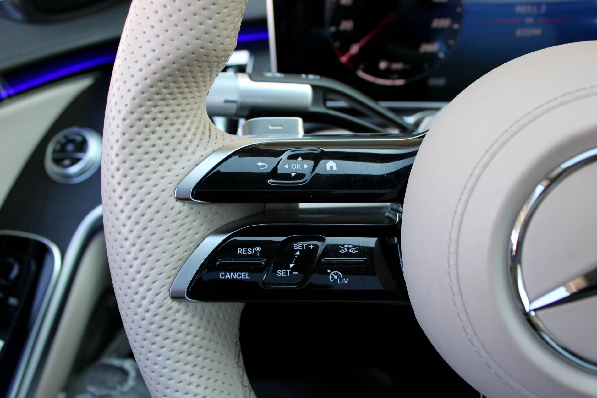 2021 Mercedes-Benz S 400d, černá sedan, 82 099 km