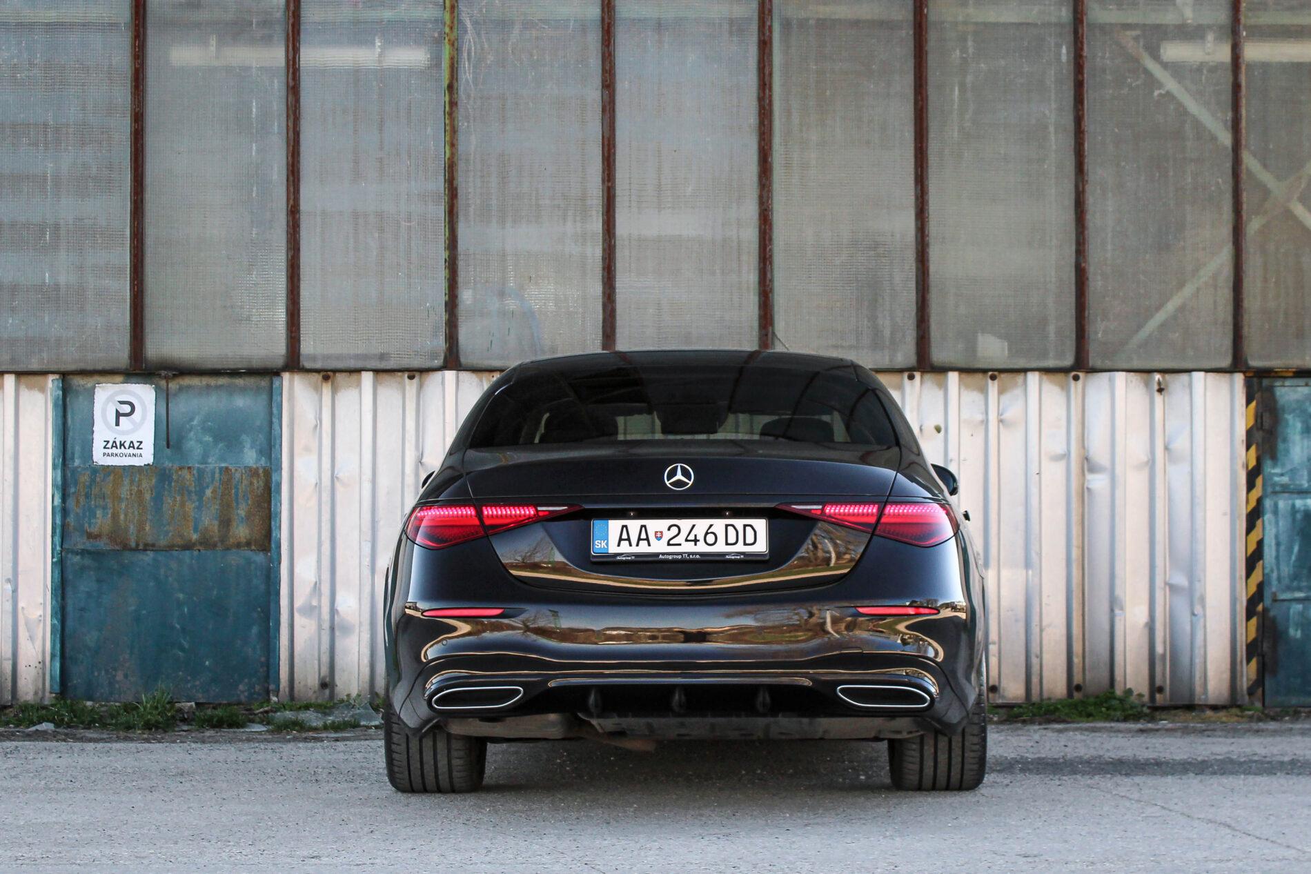 2021 Mercedes-Benz S 400d, černá sedan, 82 099 km