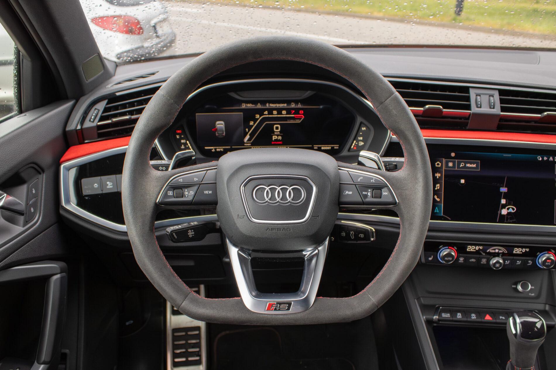 2022 AUDI RSQ3, červená suv, 26 664 km