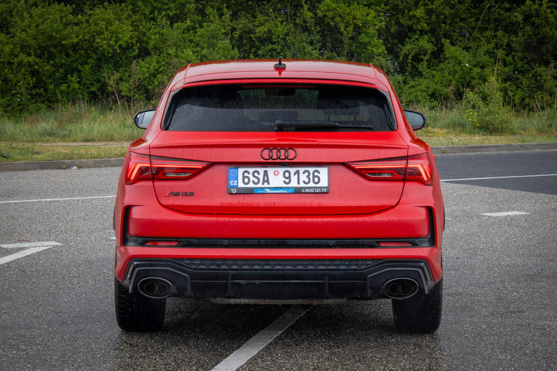 2022 AUDI RSQ3, červená suv, 26 664 km