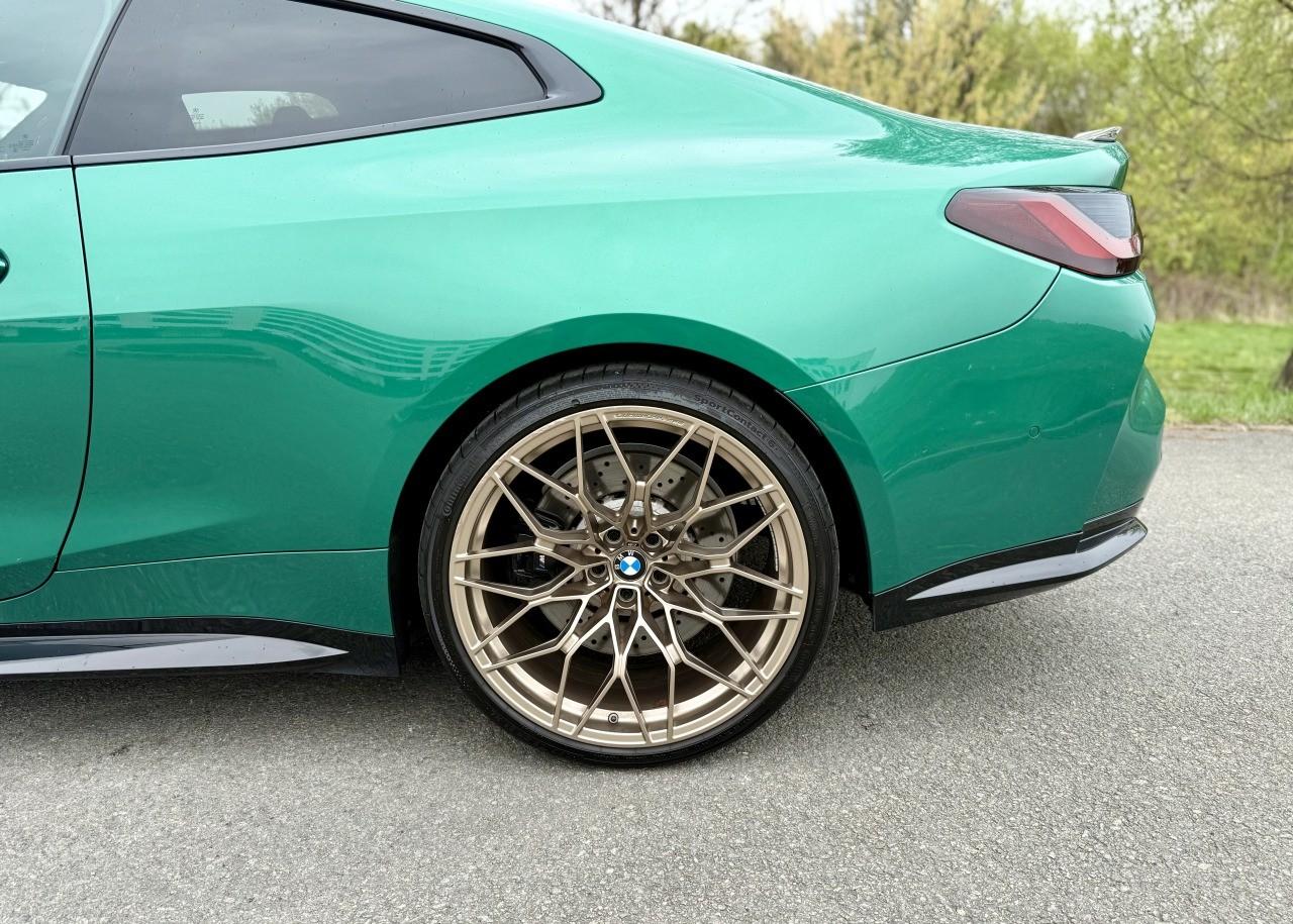 2021 BMW M4, tmavě zelená kupé, 50 600 km