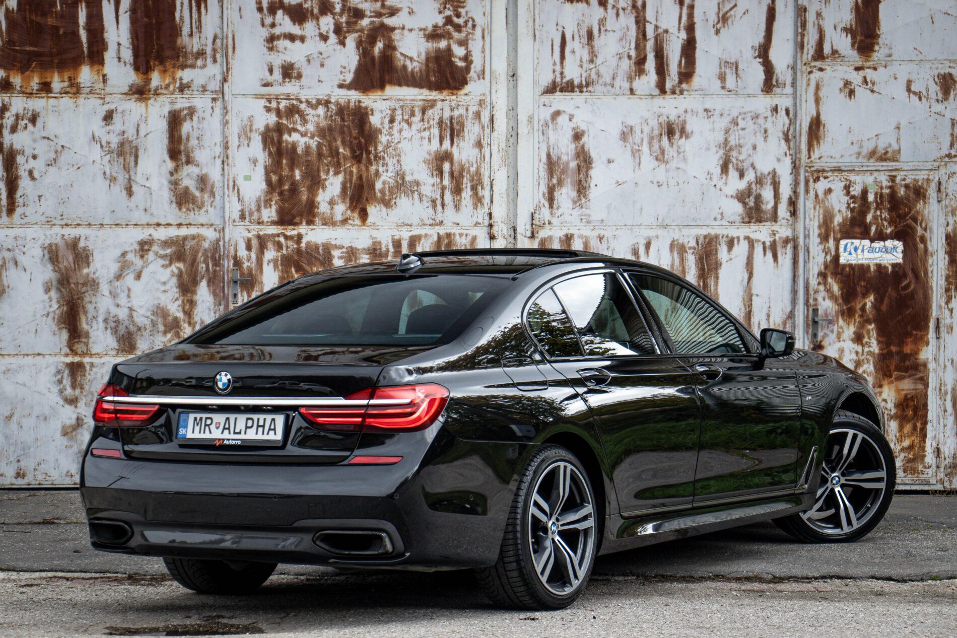 2017 BMW 740d, černá sedan, 160 013 km