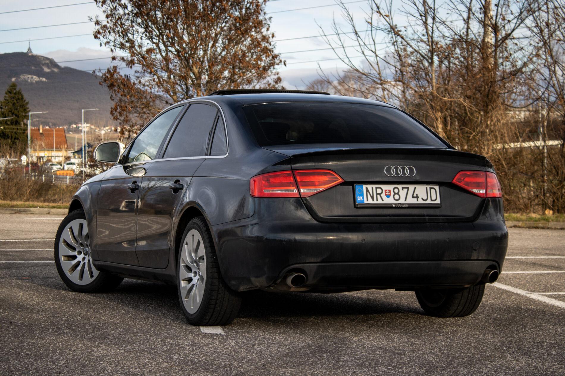 2008 AUDI A4, černá sedan, 299 650 km