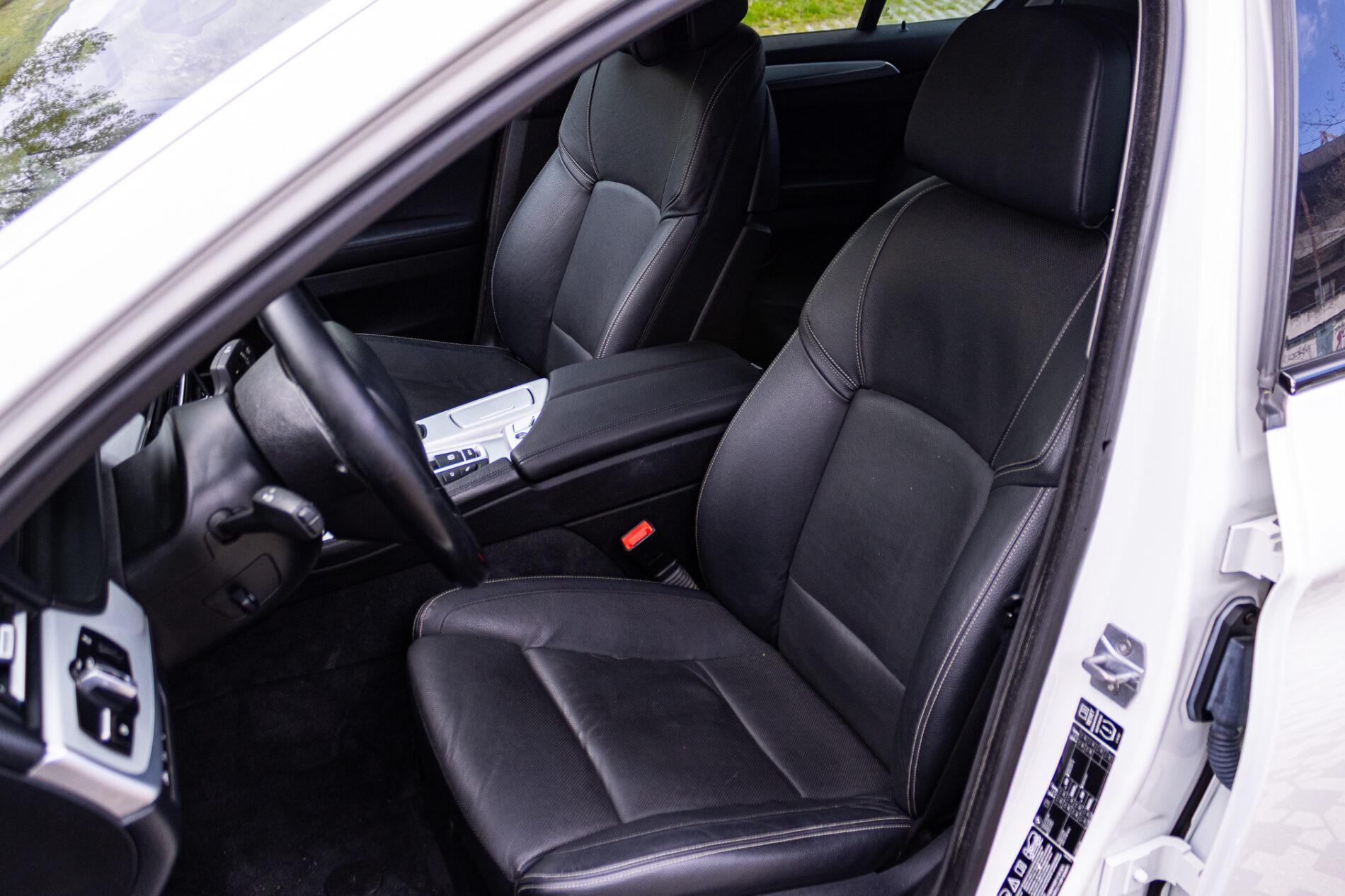 2013 BMW 530d, bílá sedan, 300 588 km