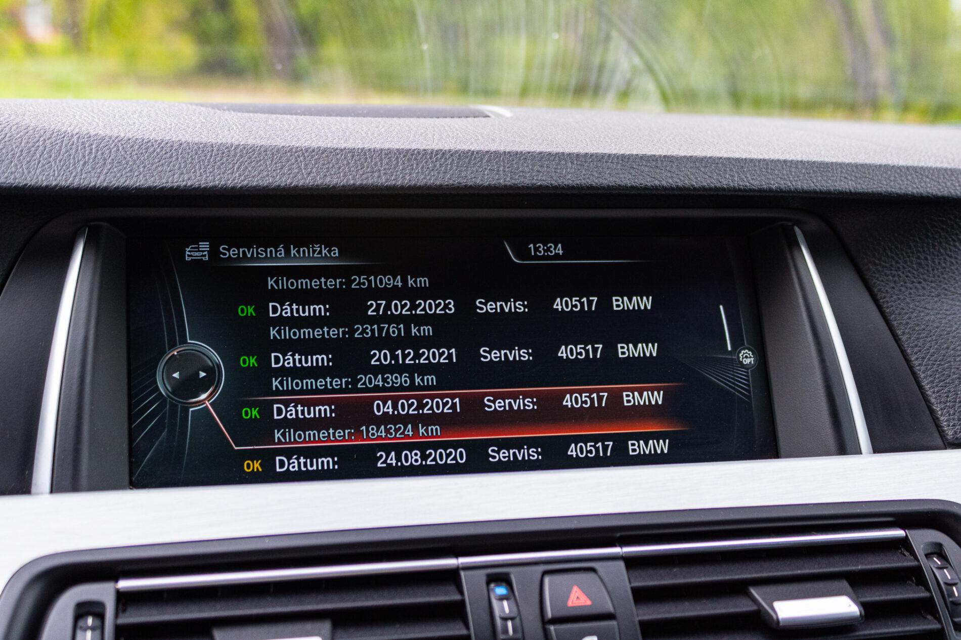 2013 BMW 530d, bílá sedan, 300 588 km