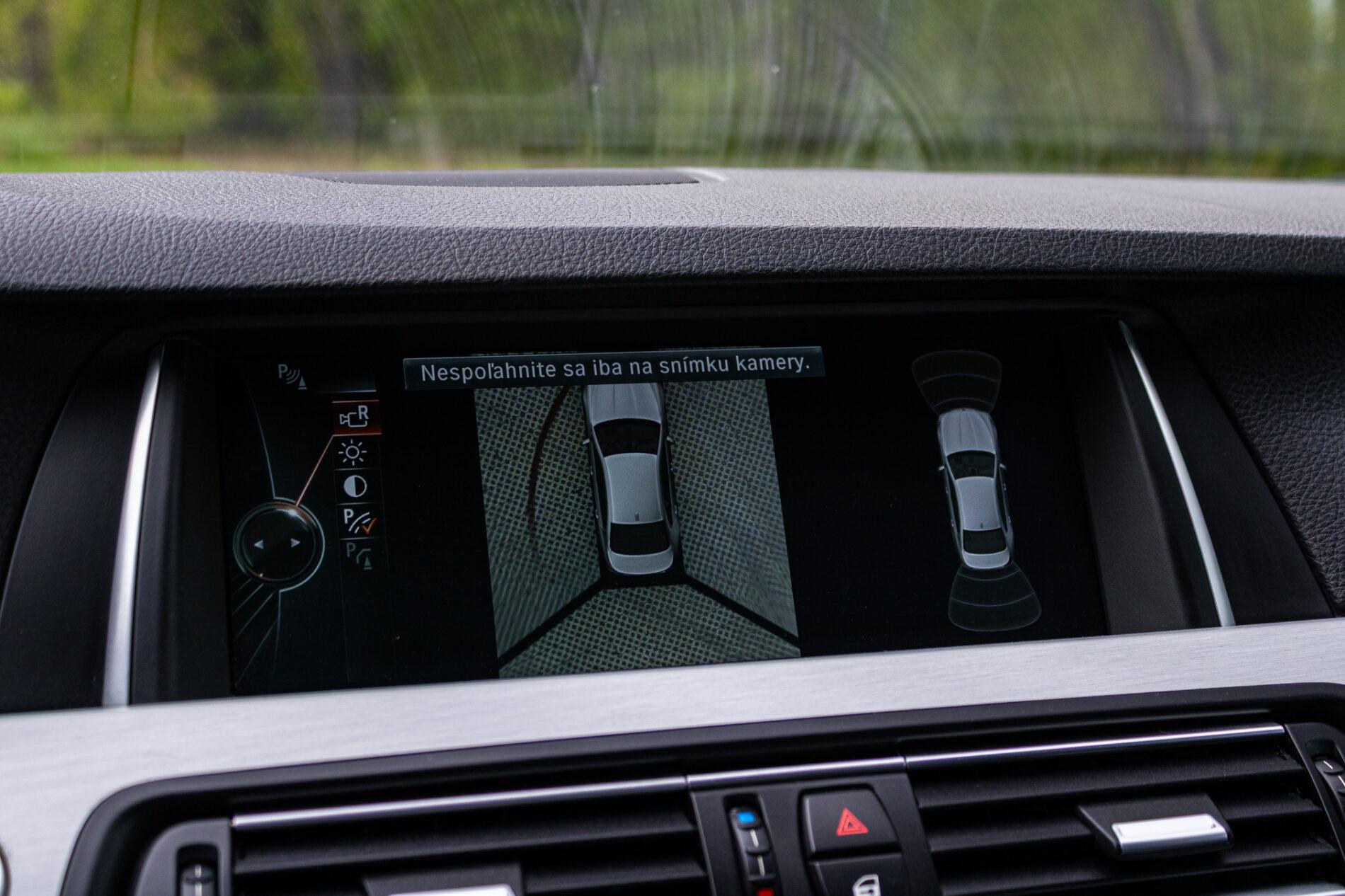 2013 BMW 530d, bílá sedan, 300 588 km