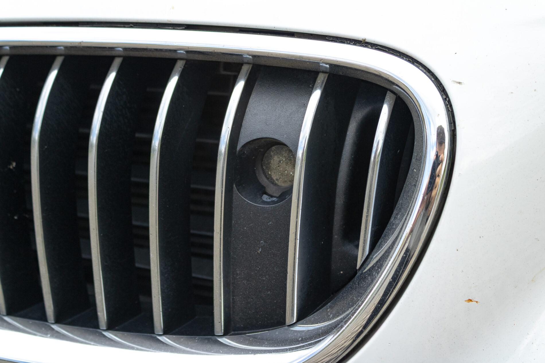 2013 BMW 530d, bílá sedan, 300 588 km