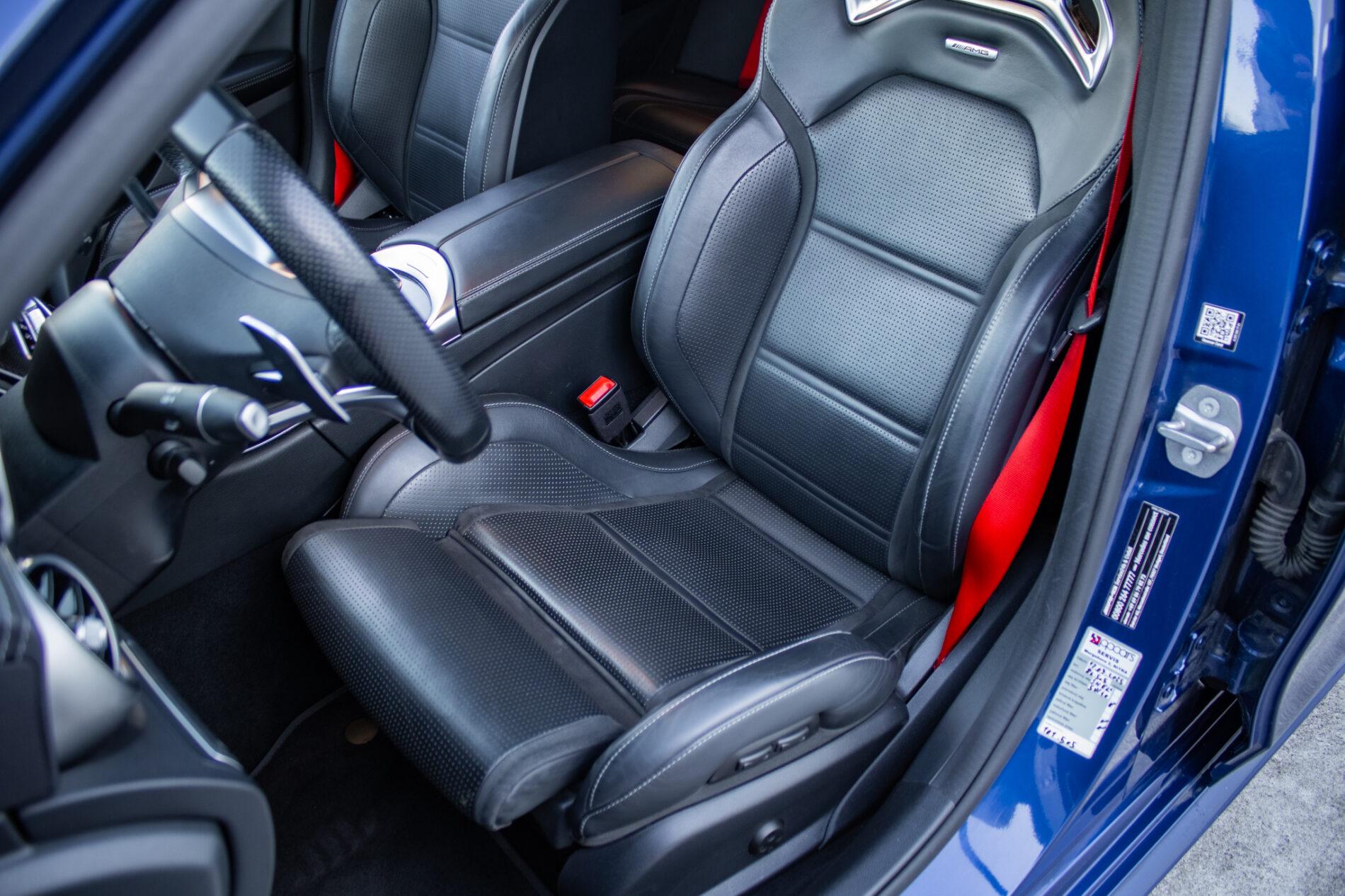 2019 Mercedes-Benz C 63 AMG, modrá kombi, 96 334 km