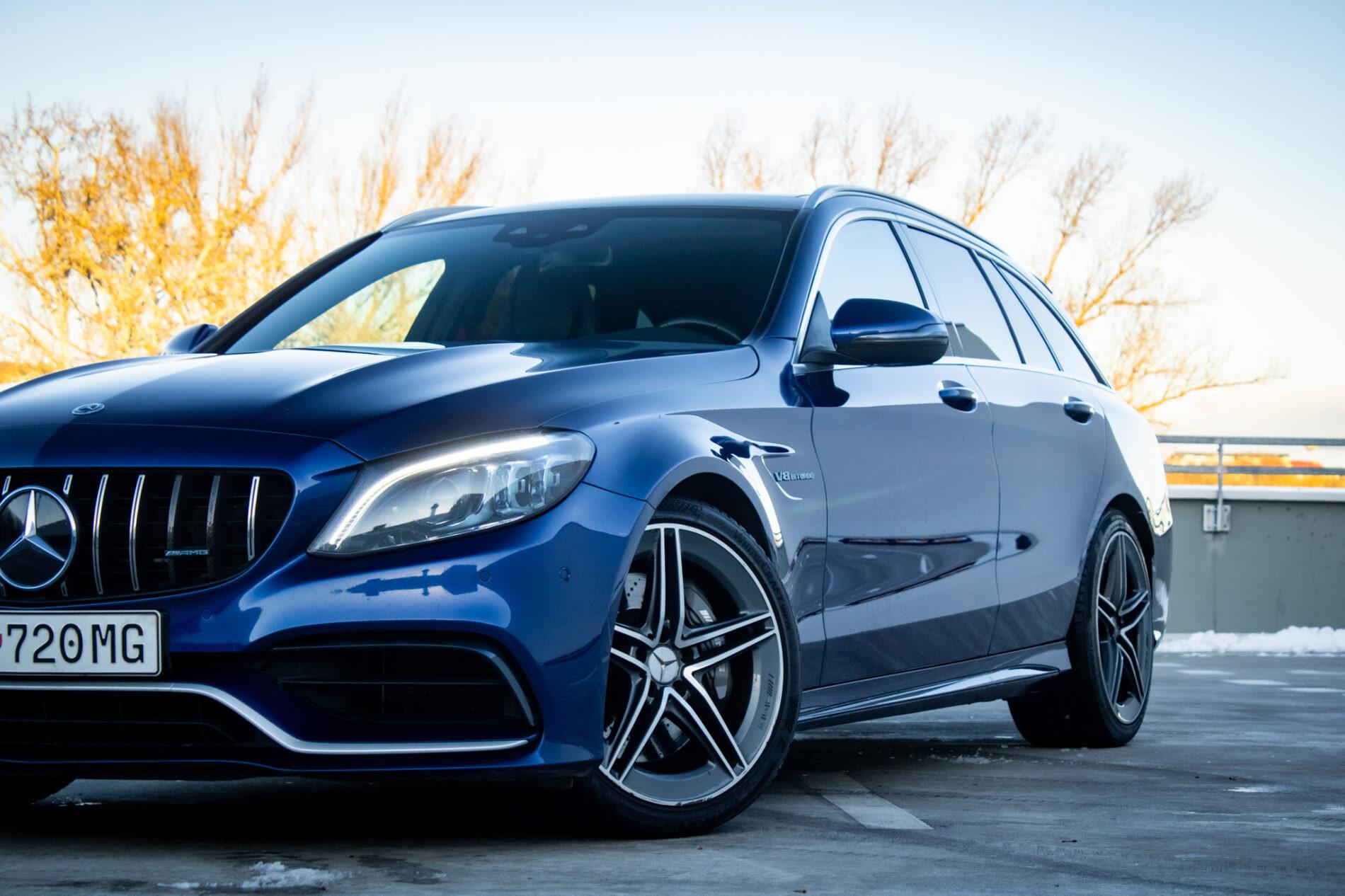 2019 Mercedes-Benz C 63 AMG, modrá kombi, 96 334 km