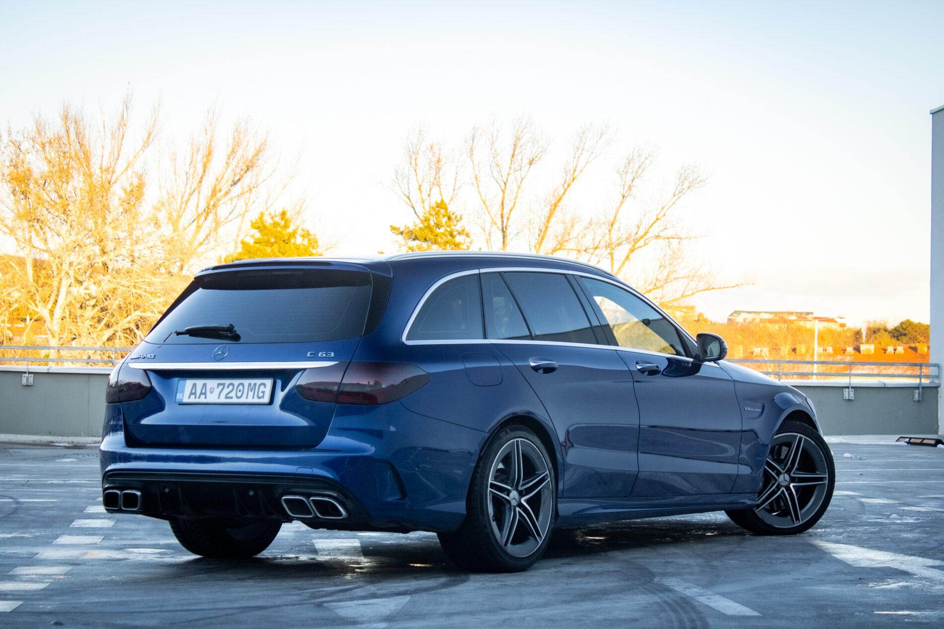 2019 Mercedes-Benz C 63 AMG, modrá kombi, 96 334 km