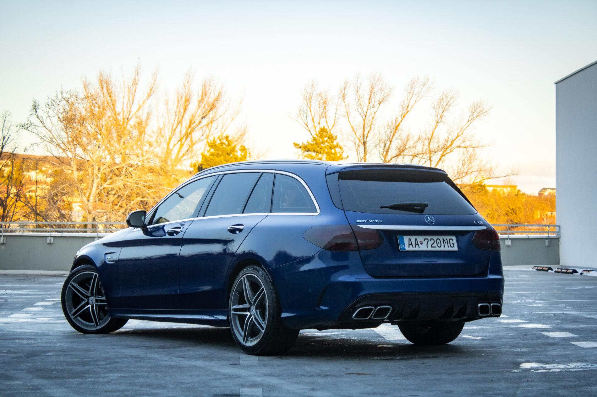 2019 Mercedes-Benz C 63 AMG, modrá kombi, 96 334 km