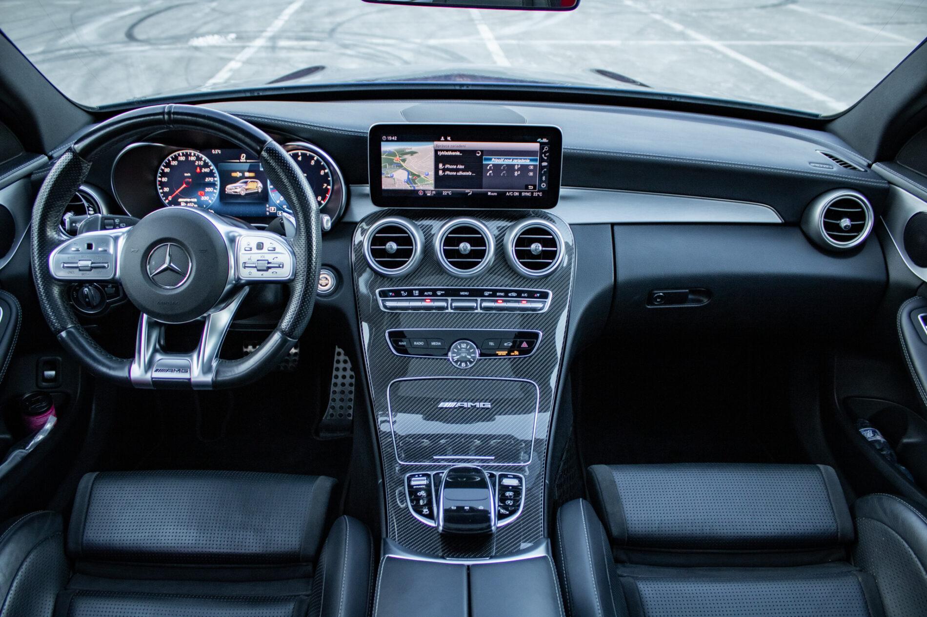 2019 Mercedes-Benz C 63 AMG, modrá kombi, 96 334 km