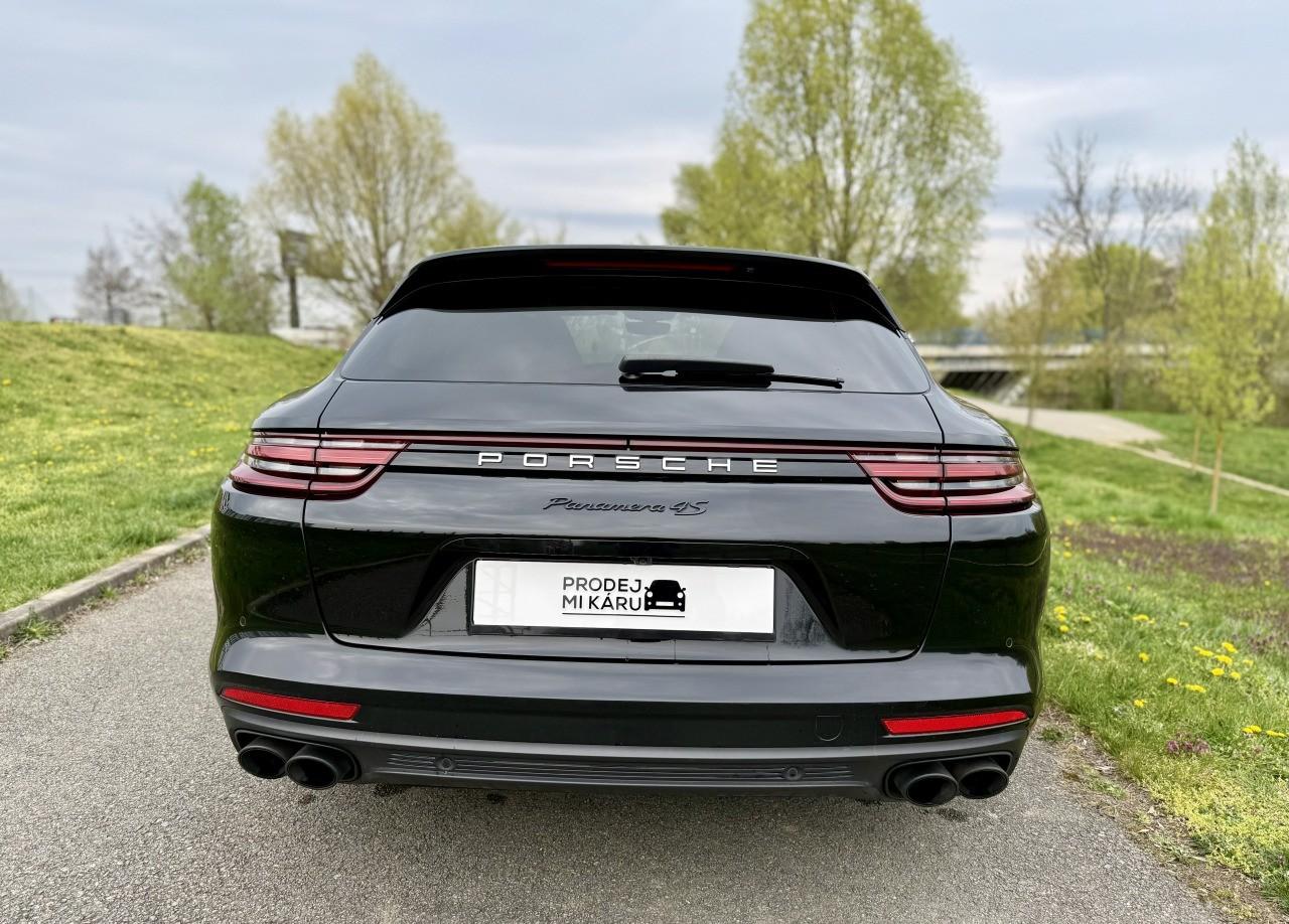 2018 Porsche Panamera 4S Sport Turismo, černá kombi, 106 000 km