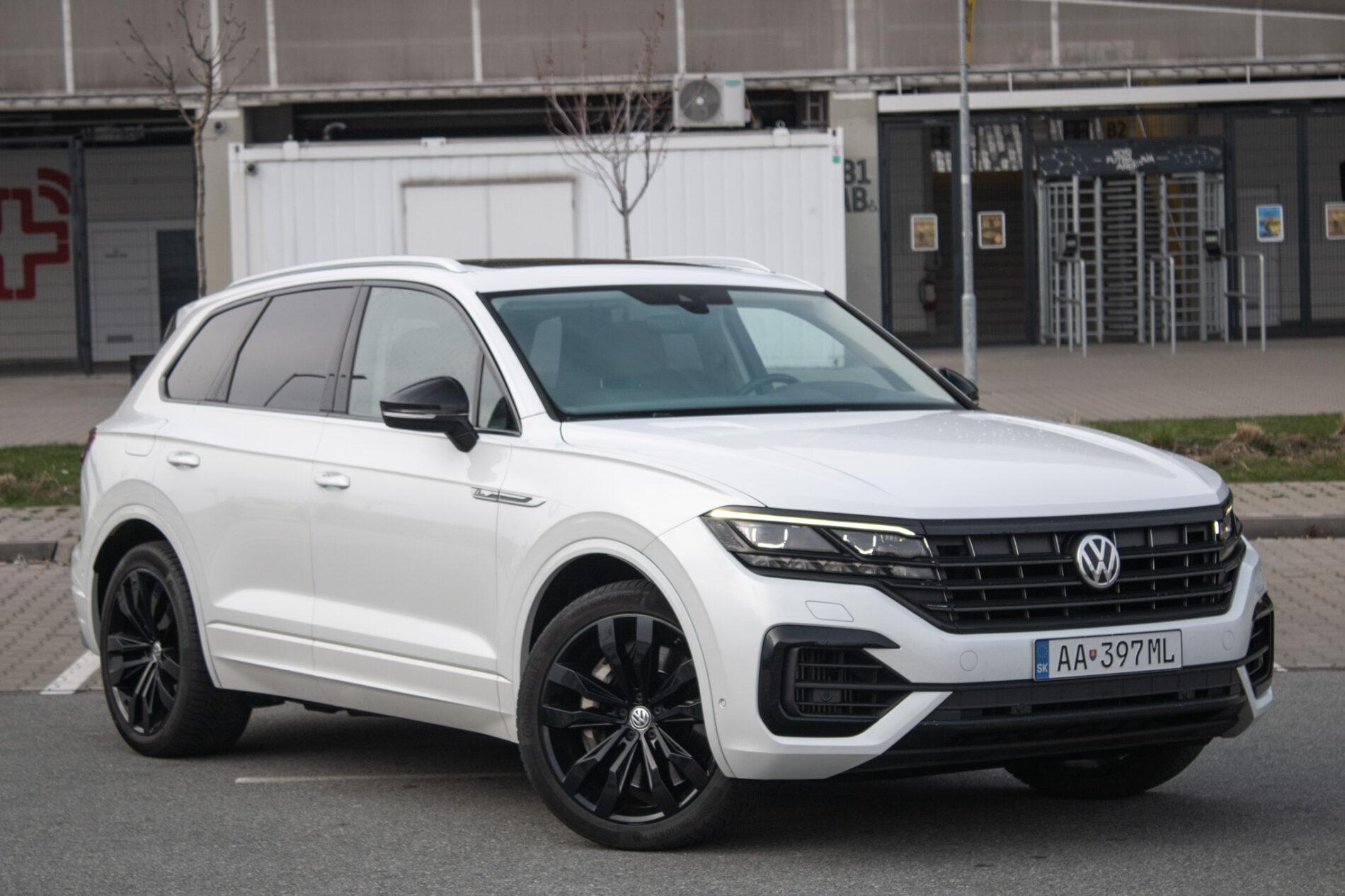 2019 Volkswagen Touareg, bílá suv, 136 410 km