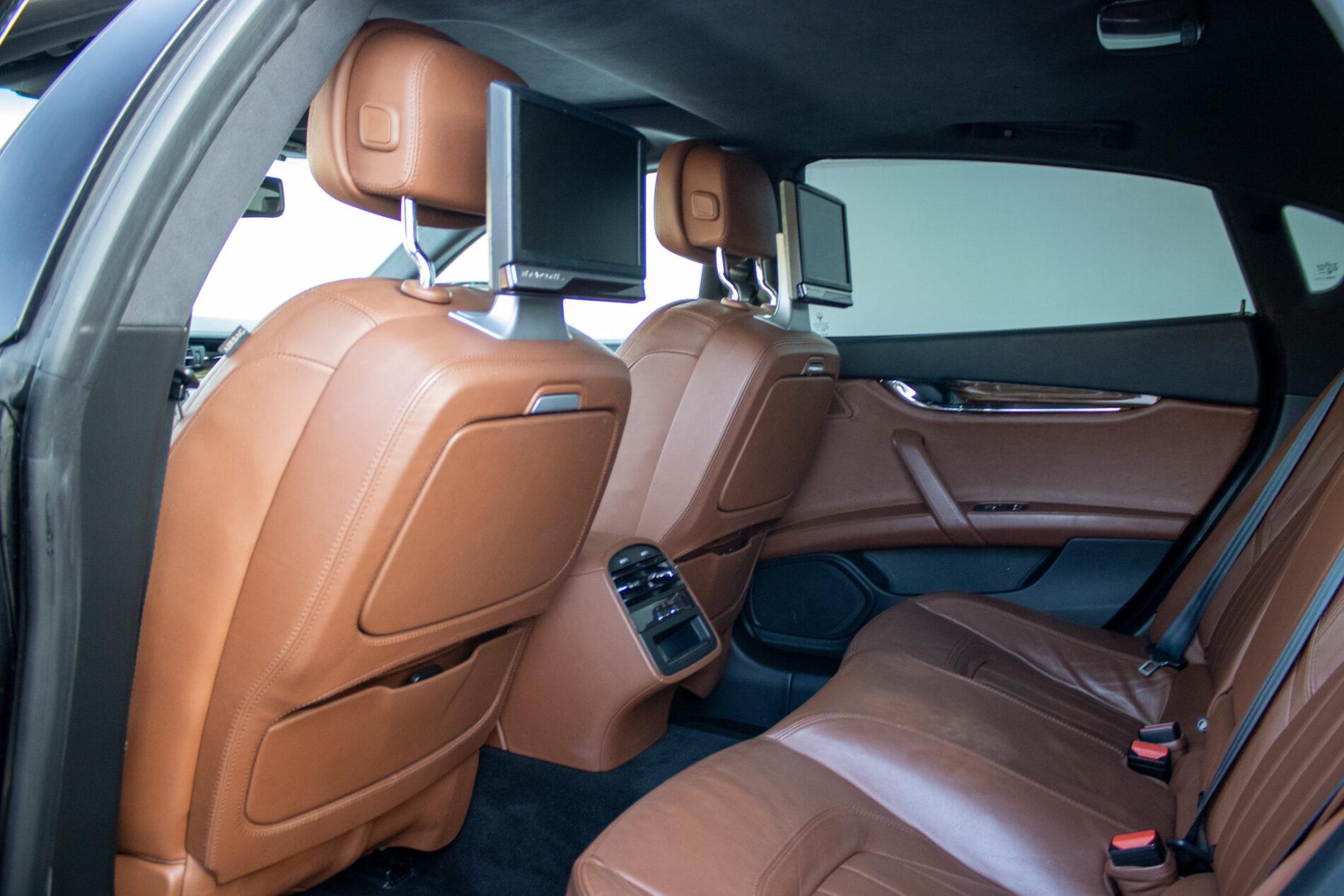 2014 Maserati Quattroporte, černá sedan, 120 000 km