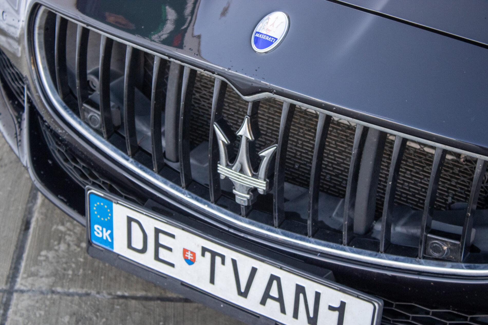 2014 Maserati Quattroporte, černá sedan, 120 000 km