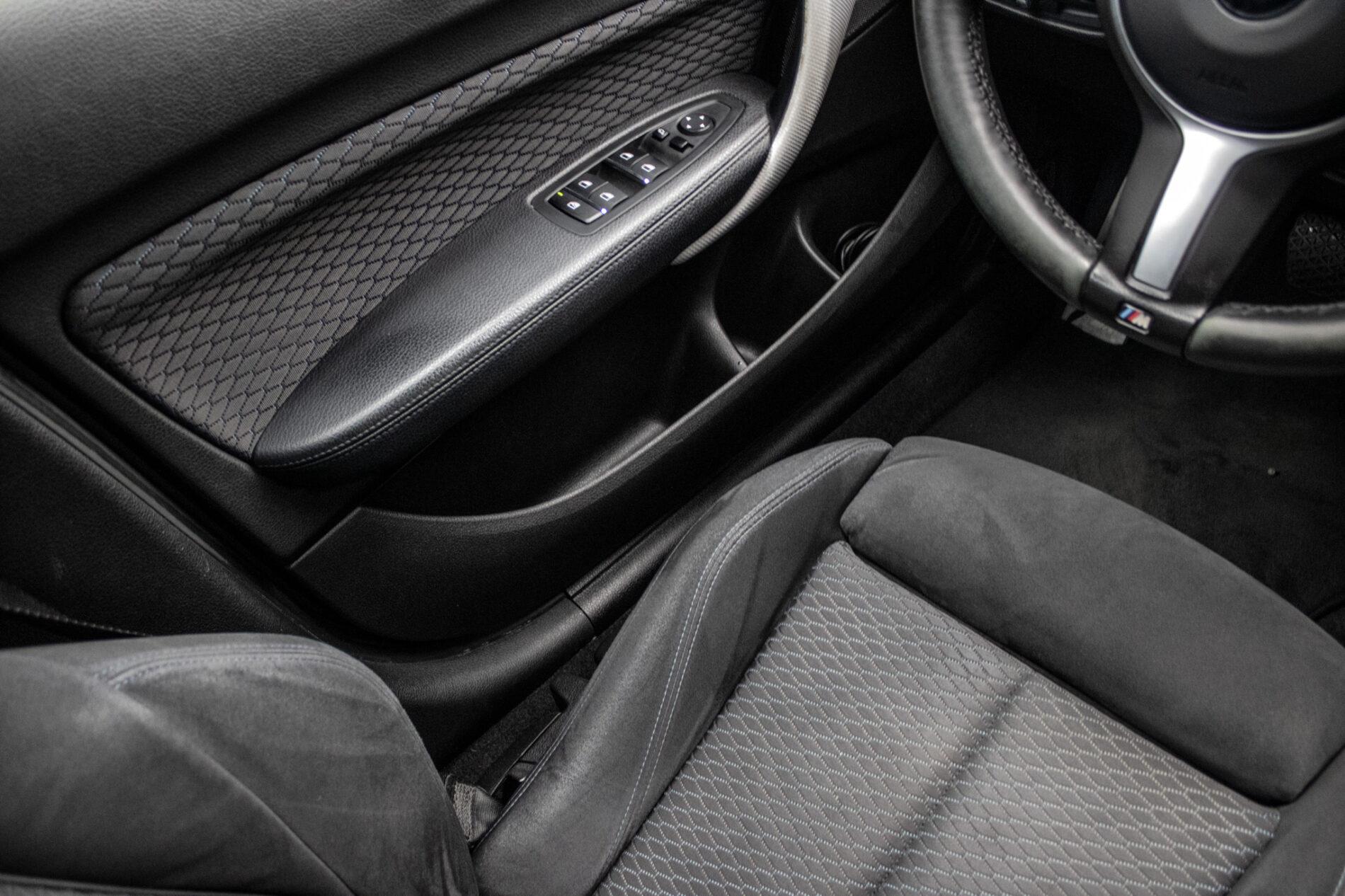 2018 BMW M140i, šedá hatchback, 144 720 km