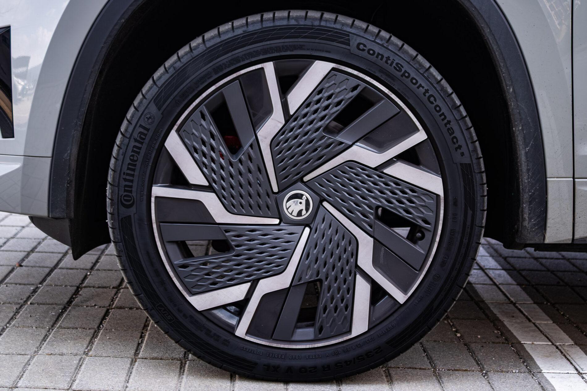 2023 Skoda Kodiaq RS, šedá suv, 35 947 km