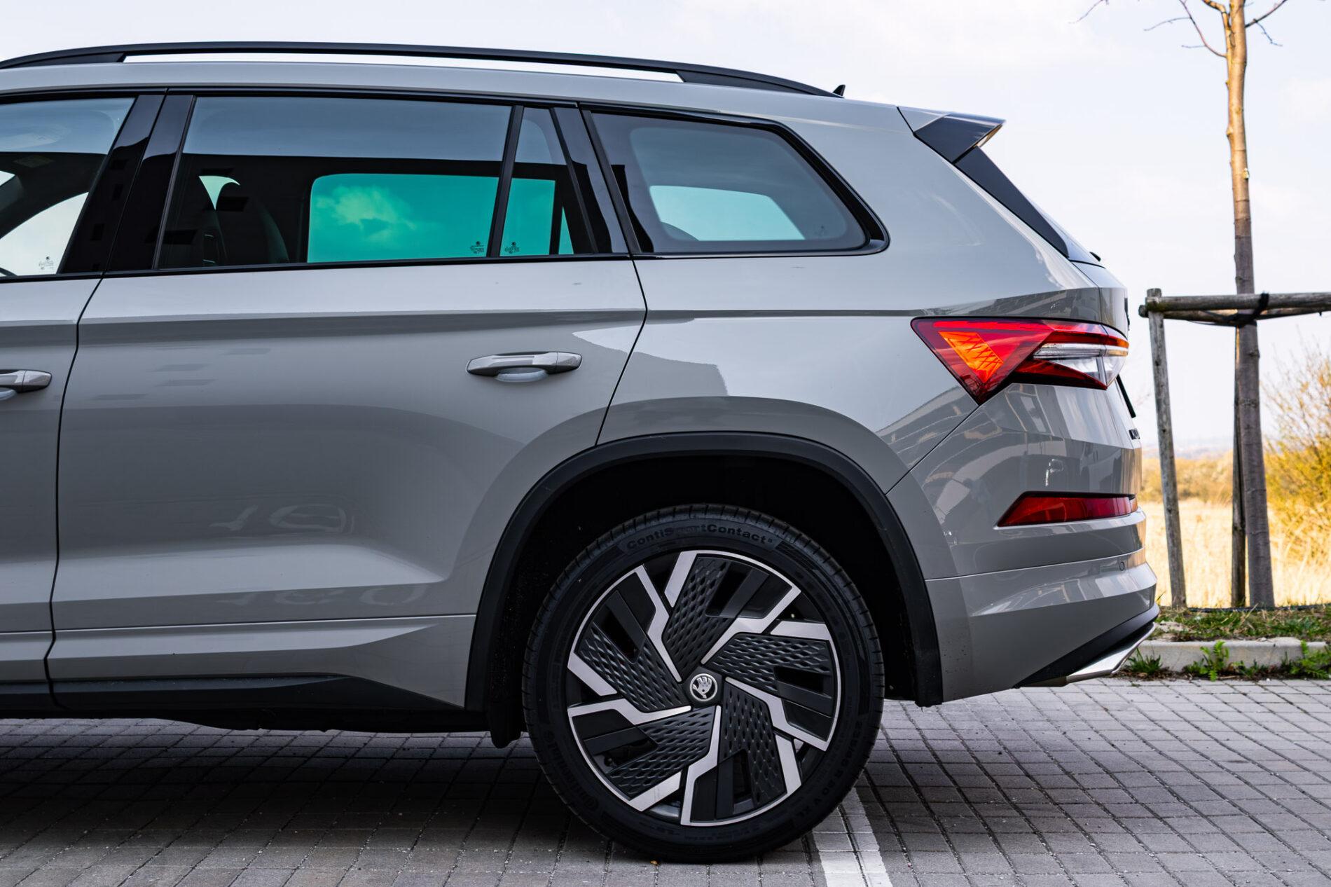 2023 Skoda Kodiaq RS, šedá suv, 35 947 km