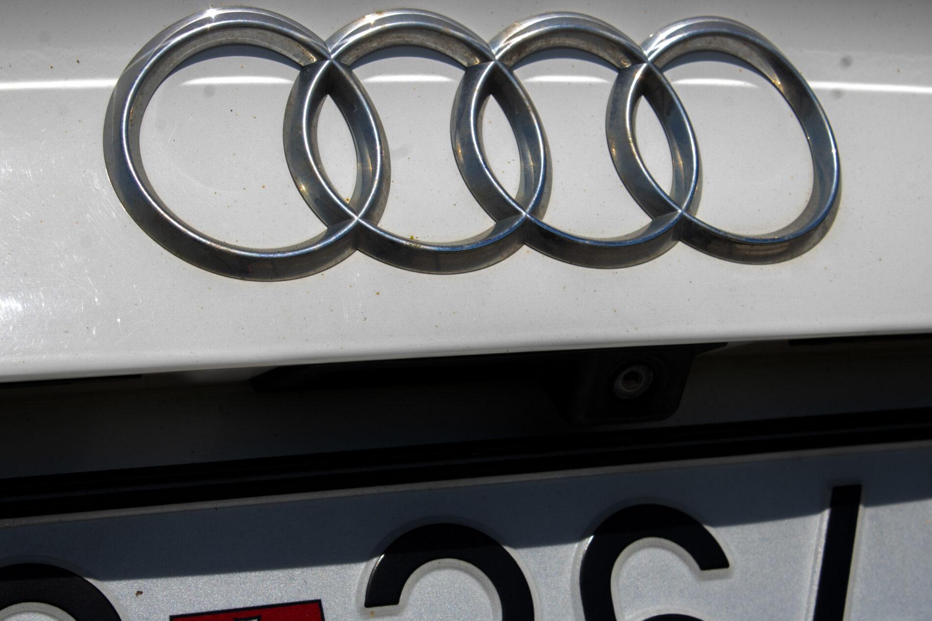 2010 AUDI S5, bílá kupé, 266 052 km