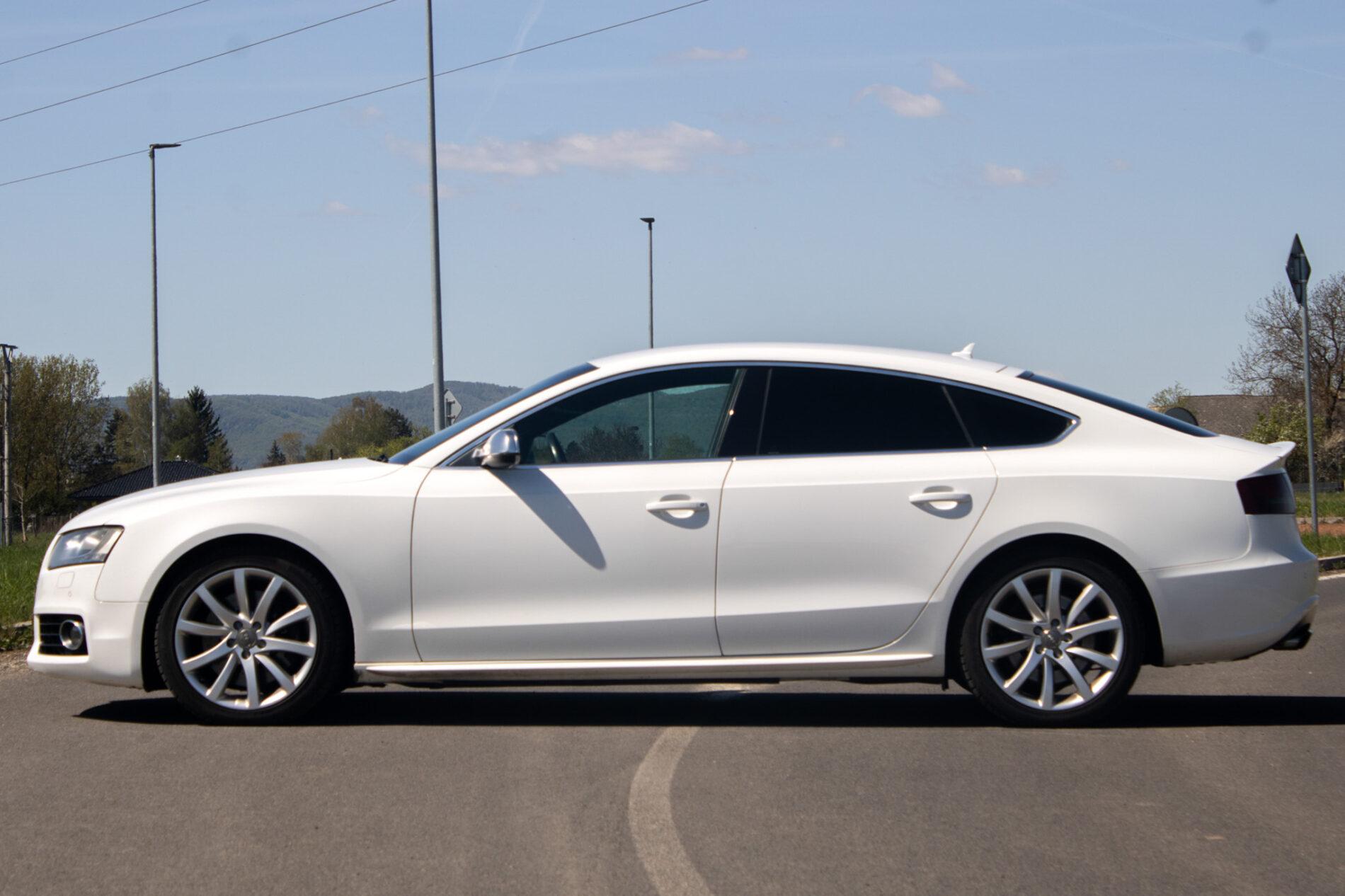 2010 AUDI S5, bílá kupé, 266 052 km