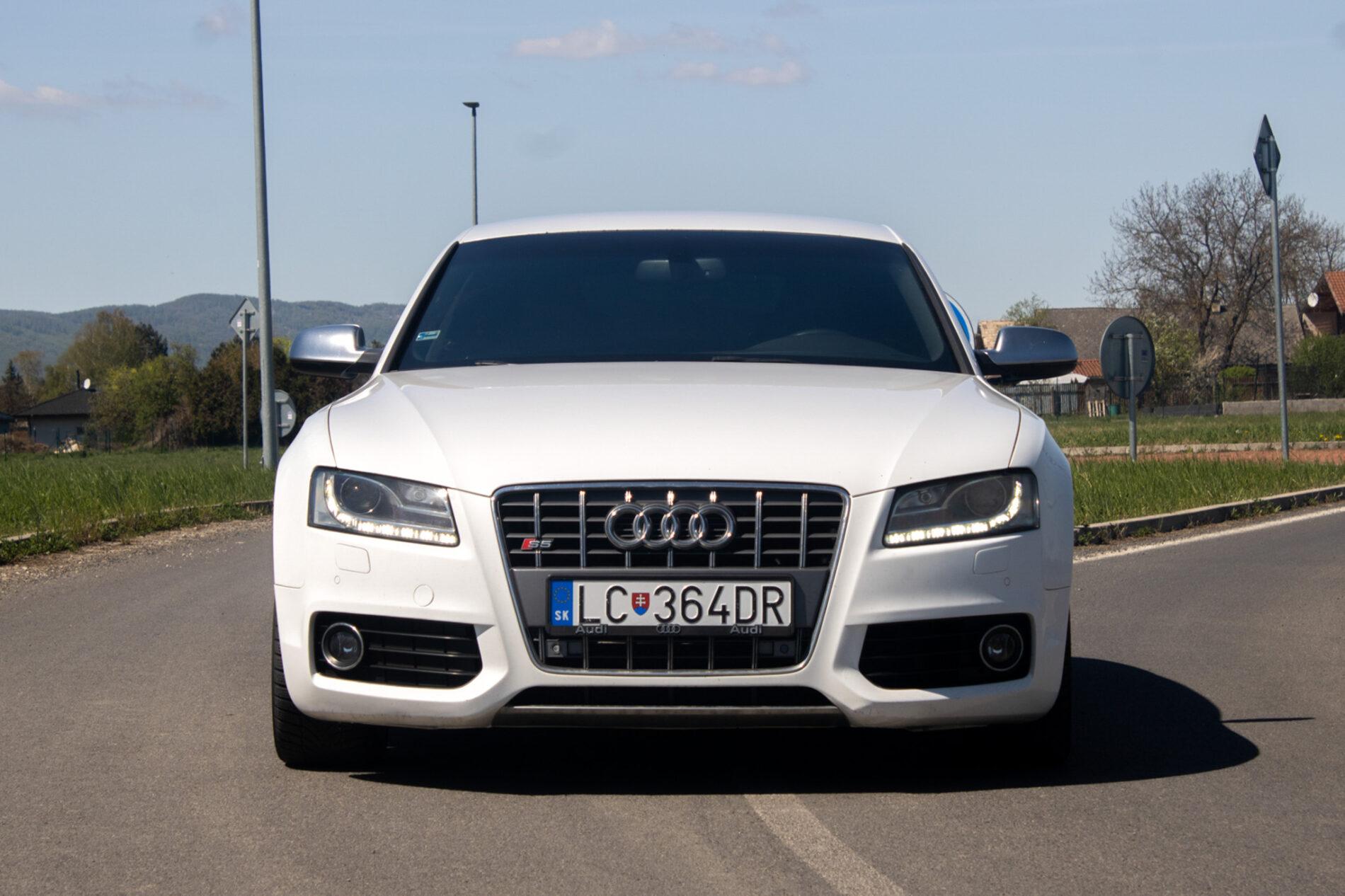 2010 AUDI S5, bílá kupé, 266 052 km