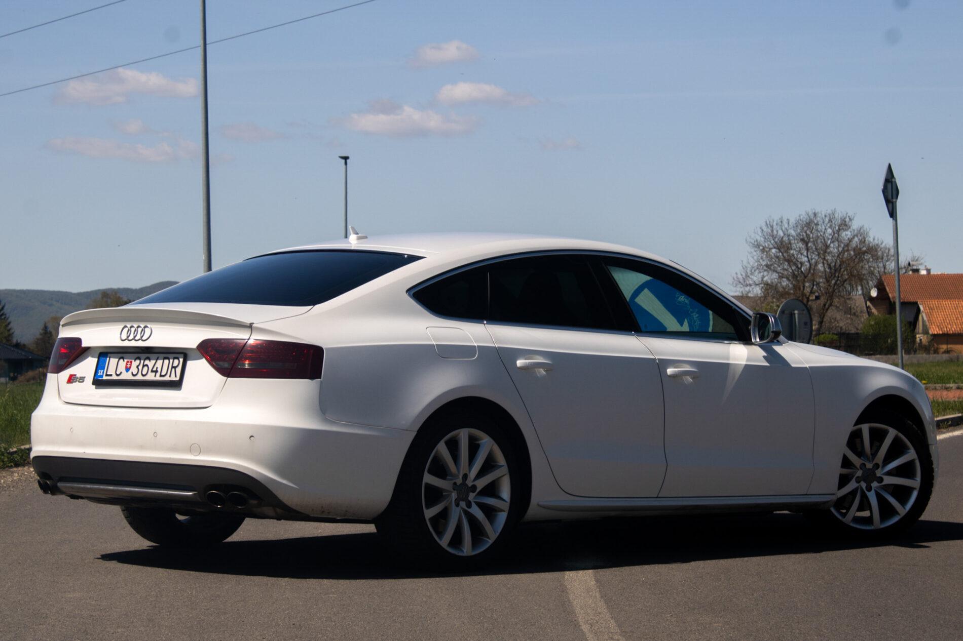 2010 AUDI S5, bílá kupé, 266 052 km