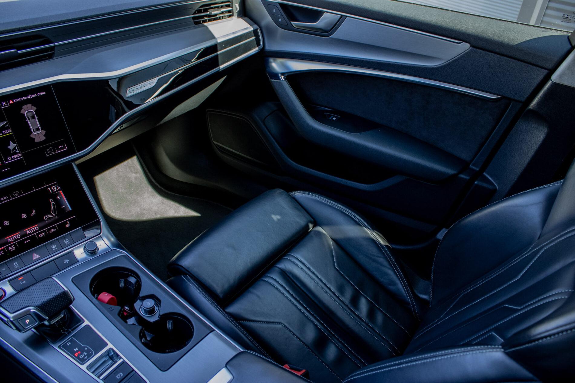 2021 AUDI S6, modrá sedan, 101 997 km