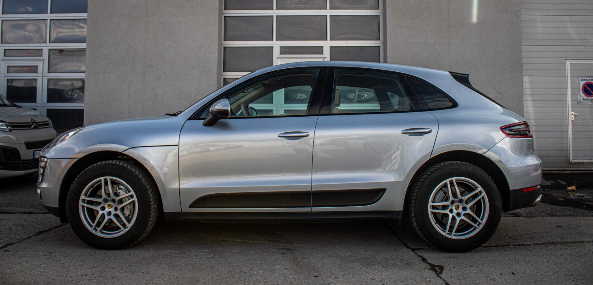 2014 Porsche Macan S, stříbrná suv, 125 433 km