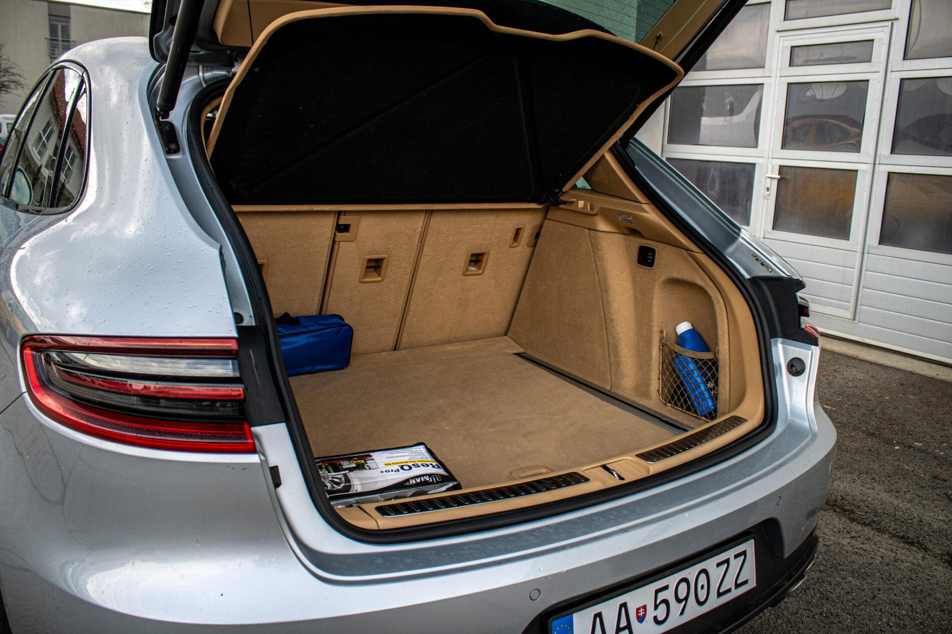 2014 Porsche Macan S, stříbrná suv, 125 433 km