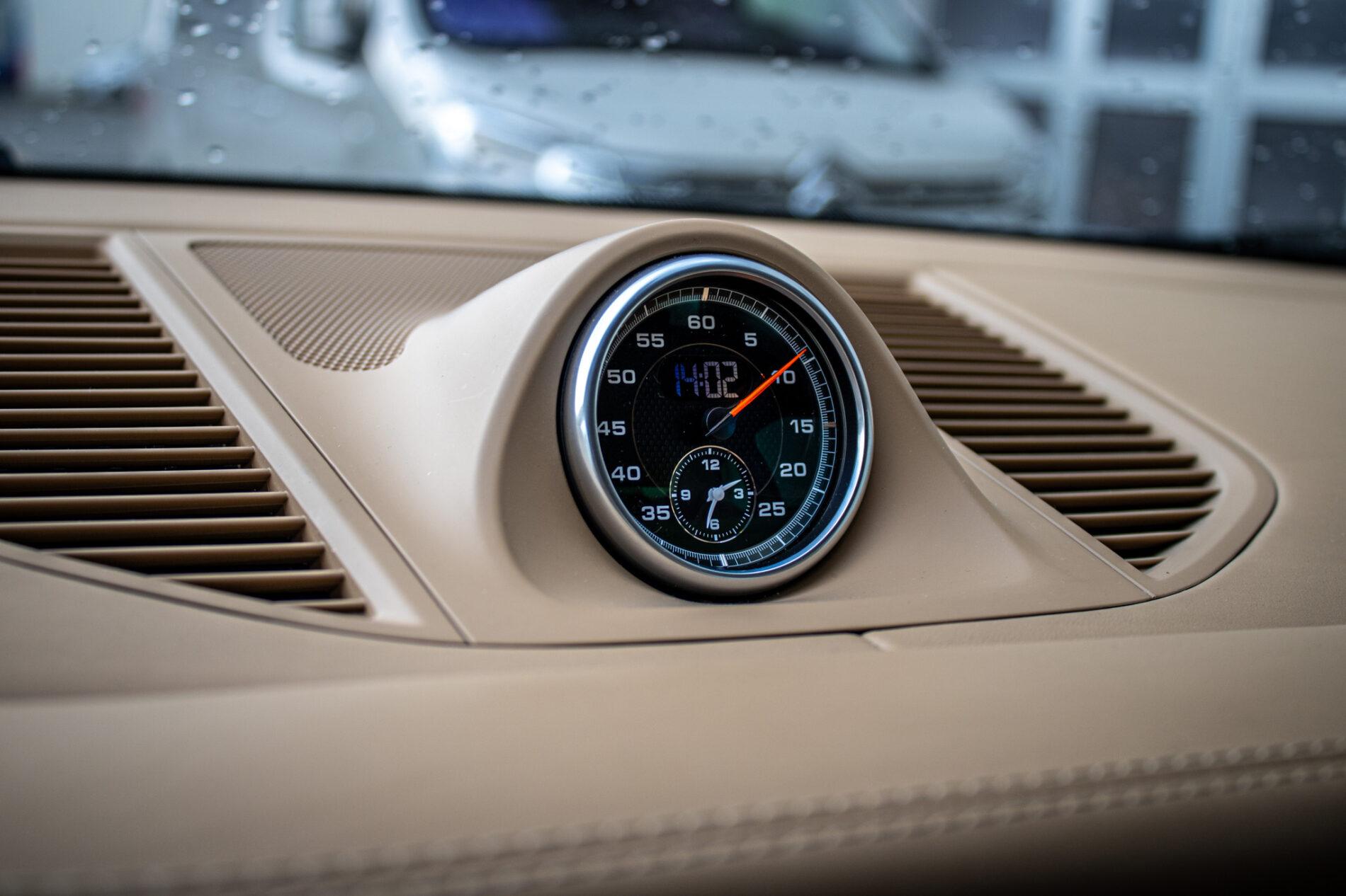 2014 Porsche Macan S, stříbrná suv, 125 433 km