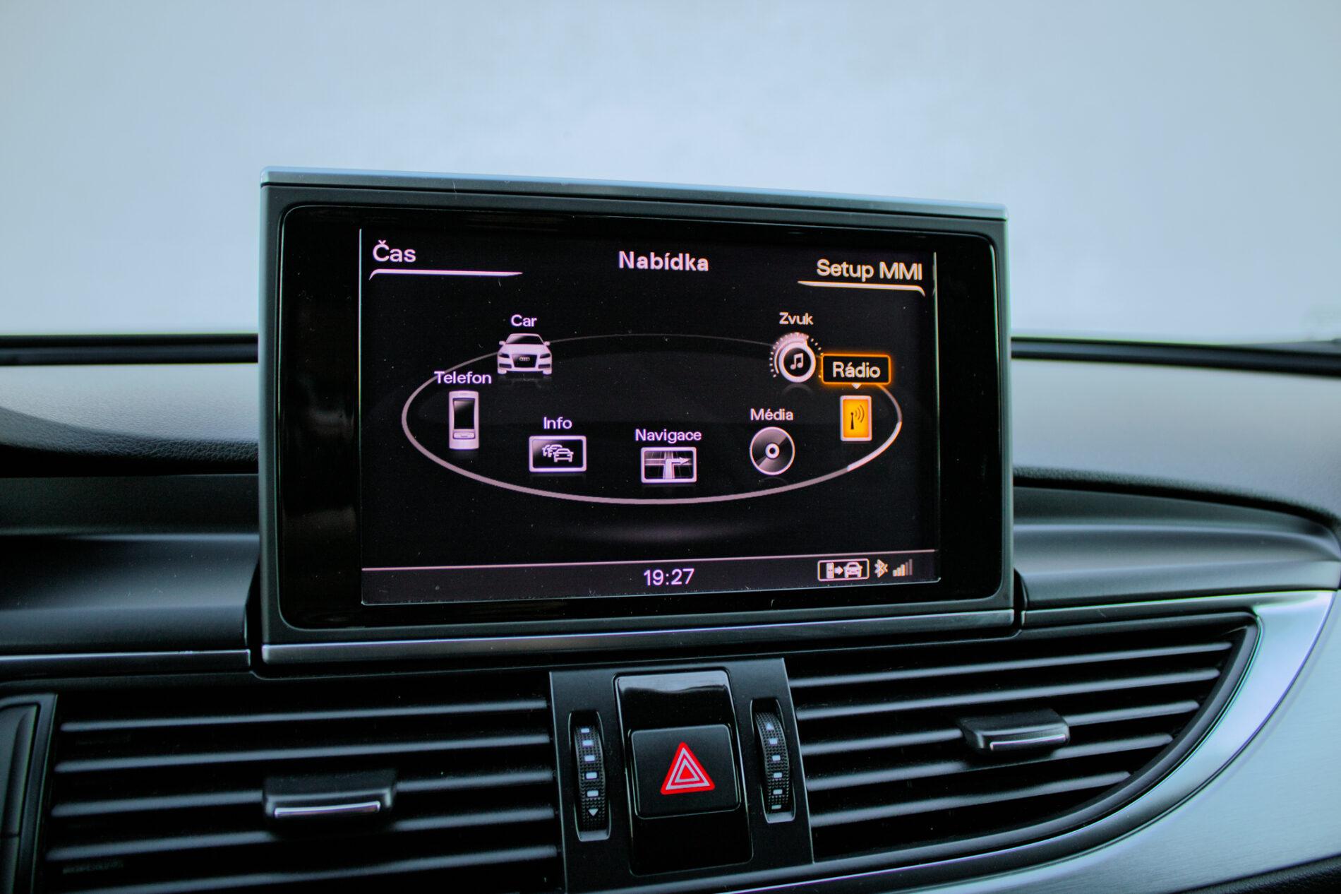 2013 AUDI A6, šedá kombi, 292 886 km