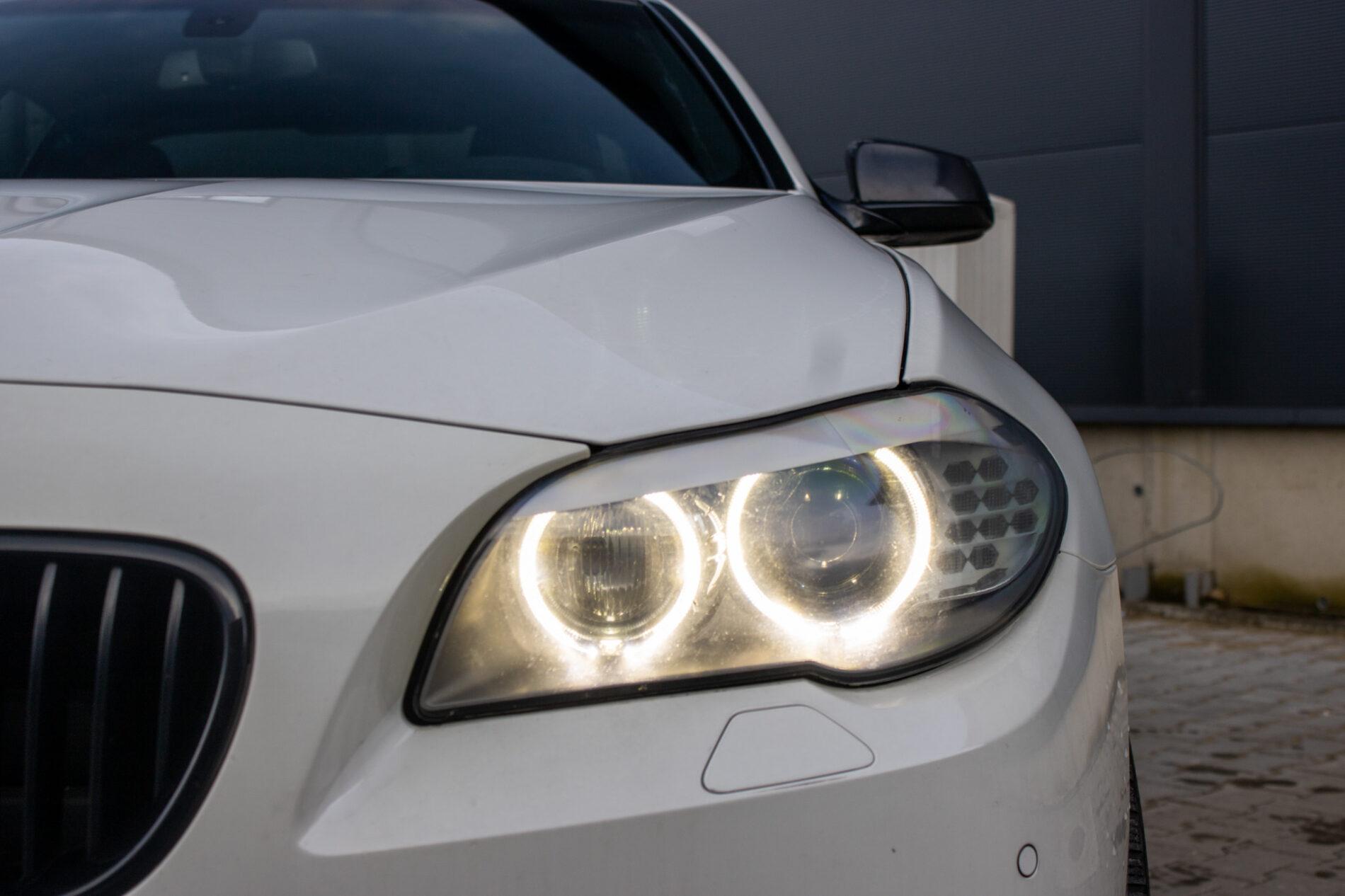 2012 BMW 530d, bílá sedan, 254 243 km