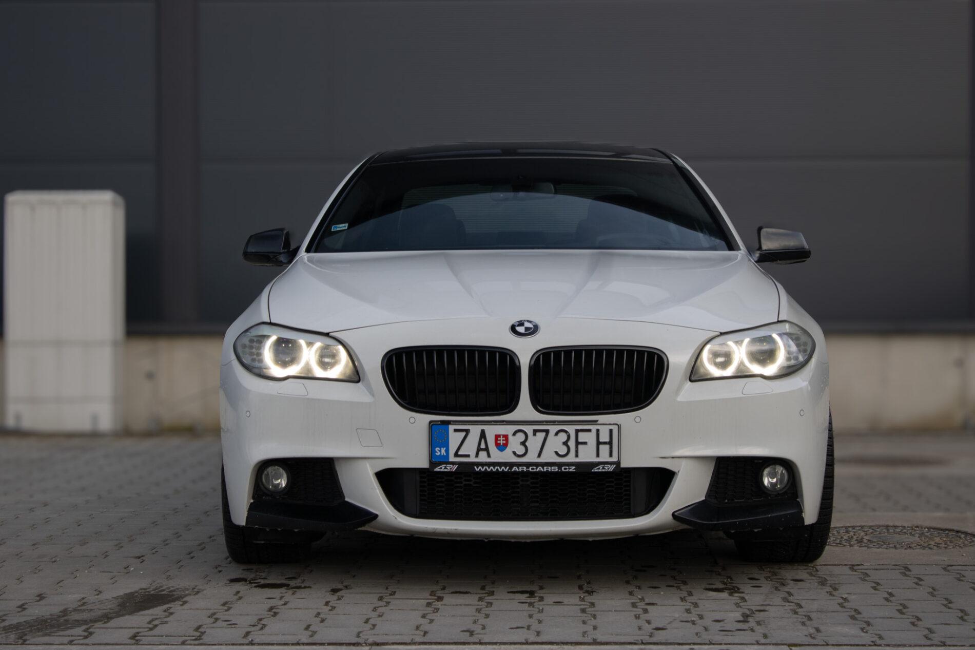 2012 BMW 530d, bílá sedan, 254 243 km