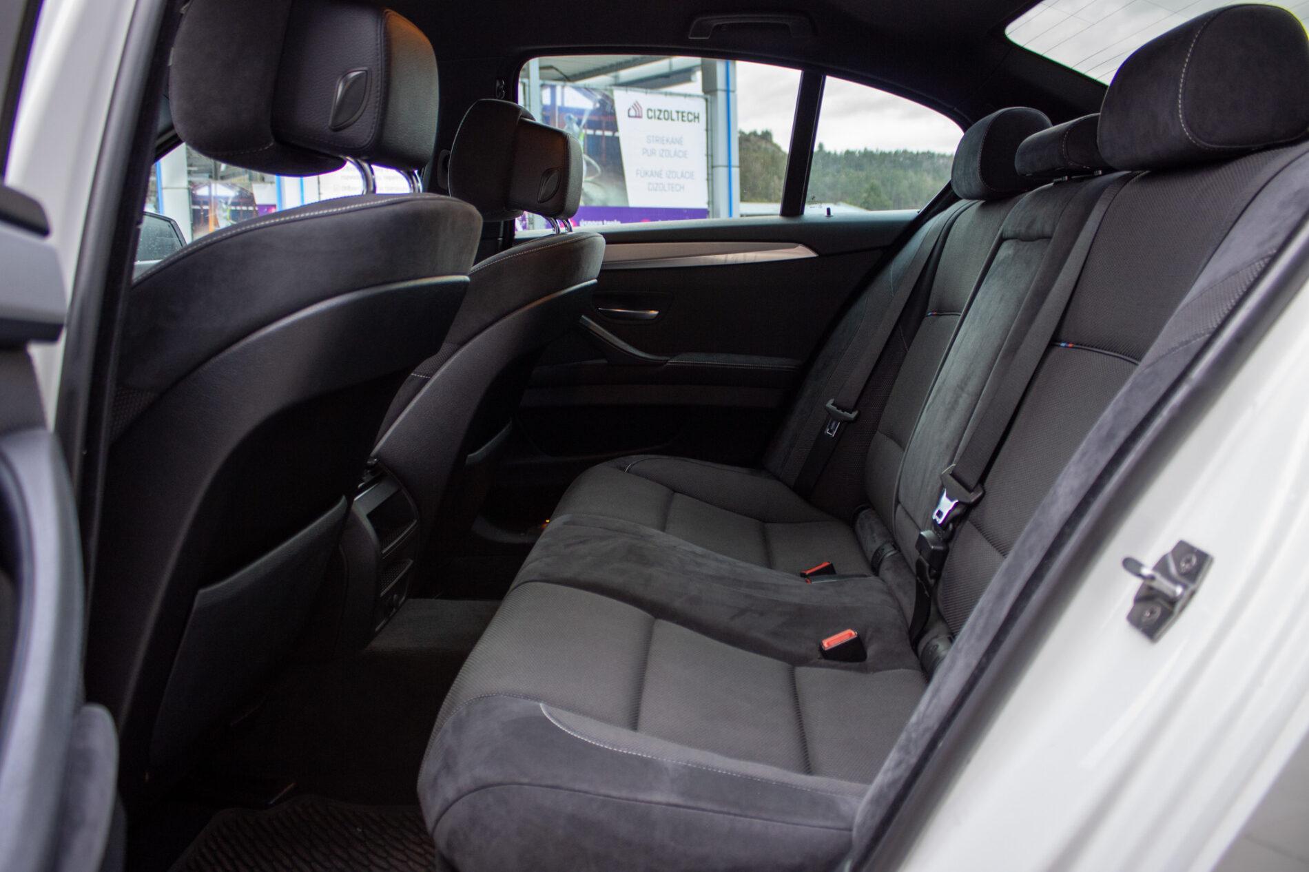 2012 BMW 530d, bílá sedan, 254 243 km