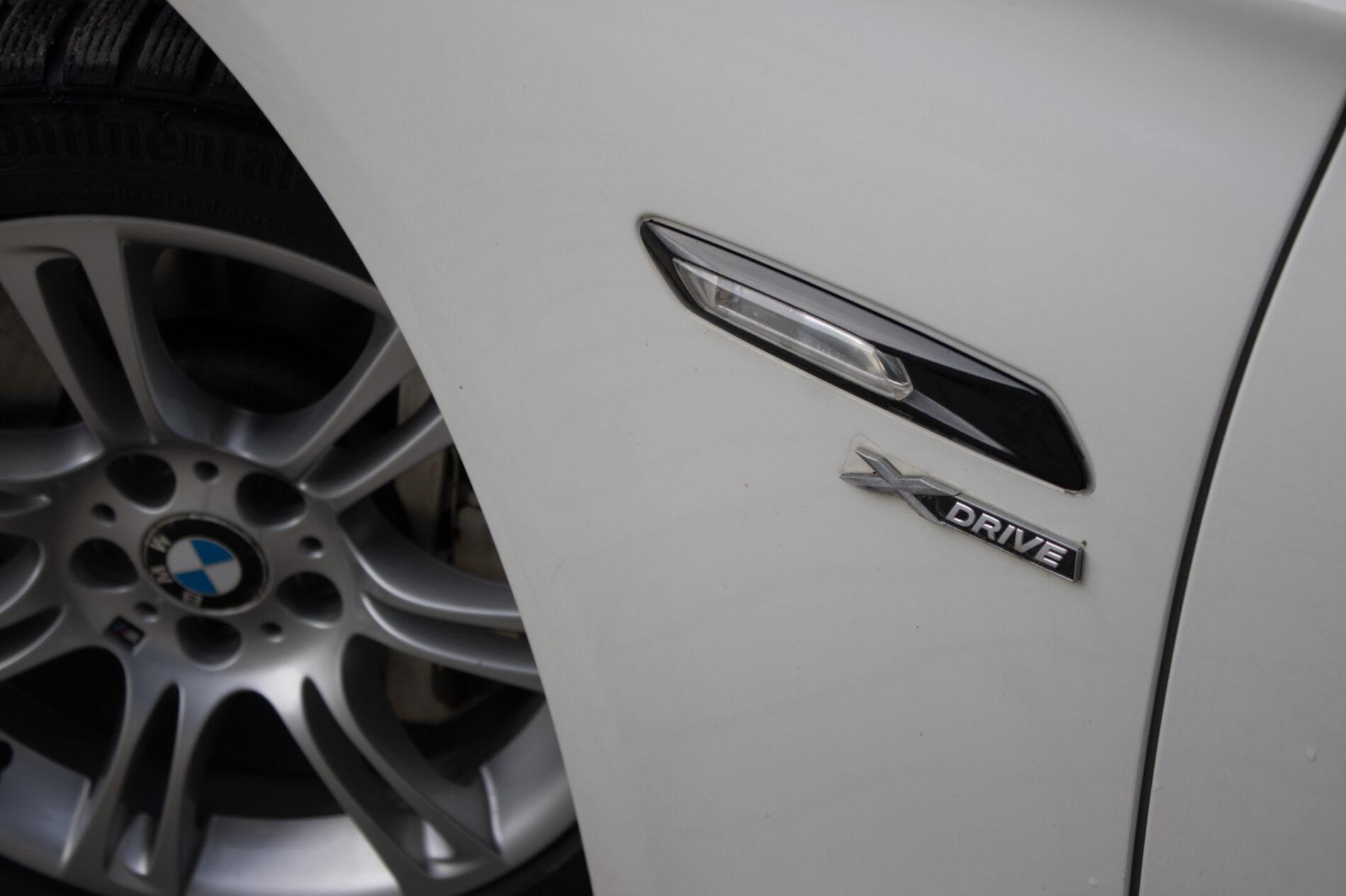 2012 BMW 530d, bílá sedan, 254 243 km