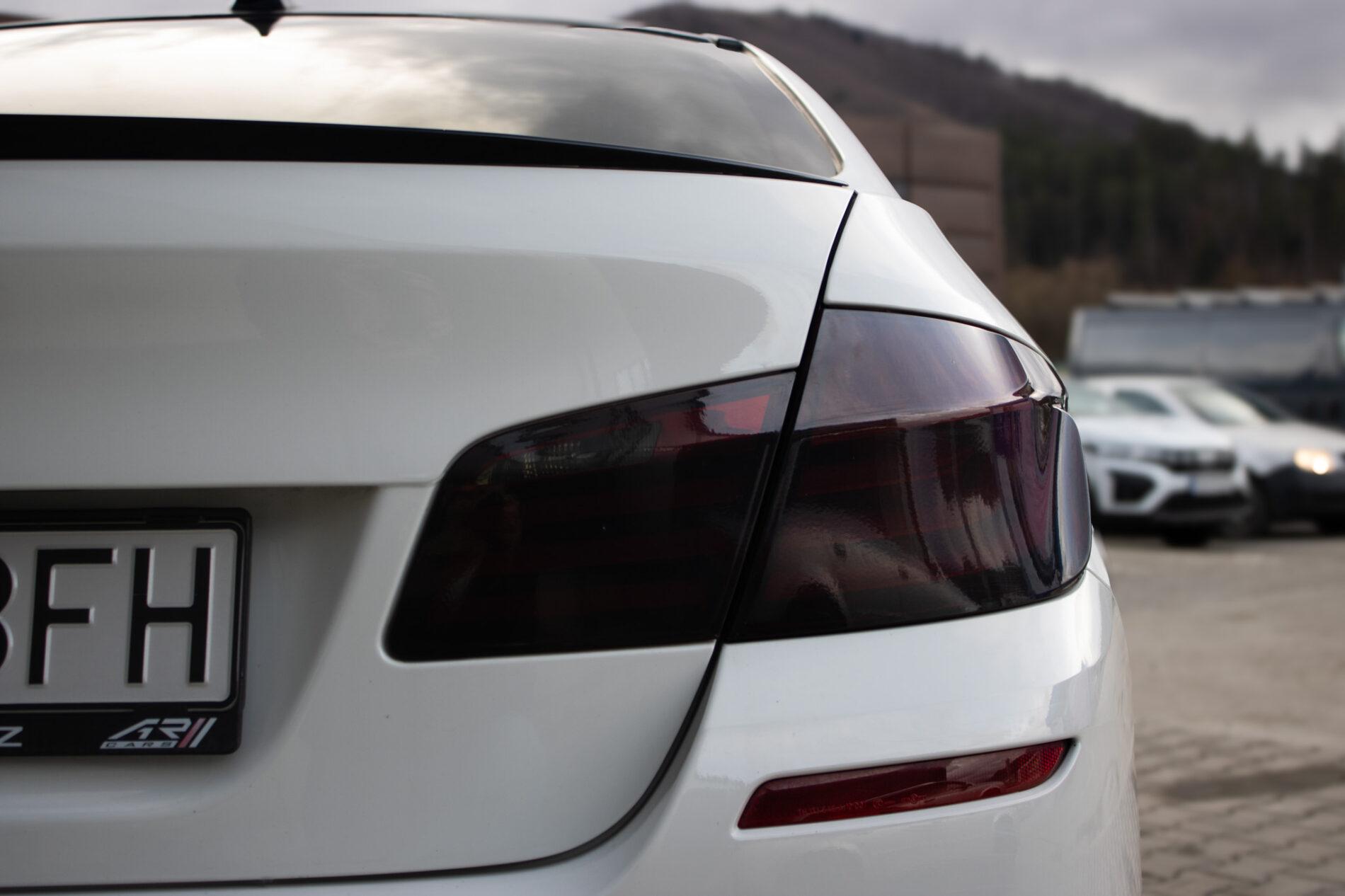 2012 BMW 530d, bílá sedan, 254 243 km