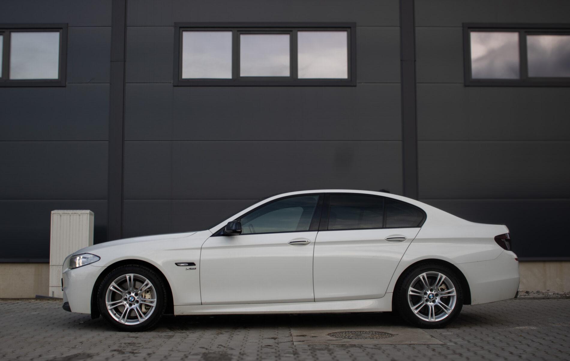2012 BMW 530d, bílá sedan, 254 243 km