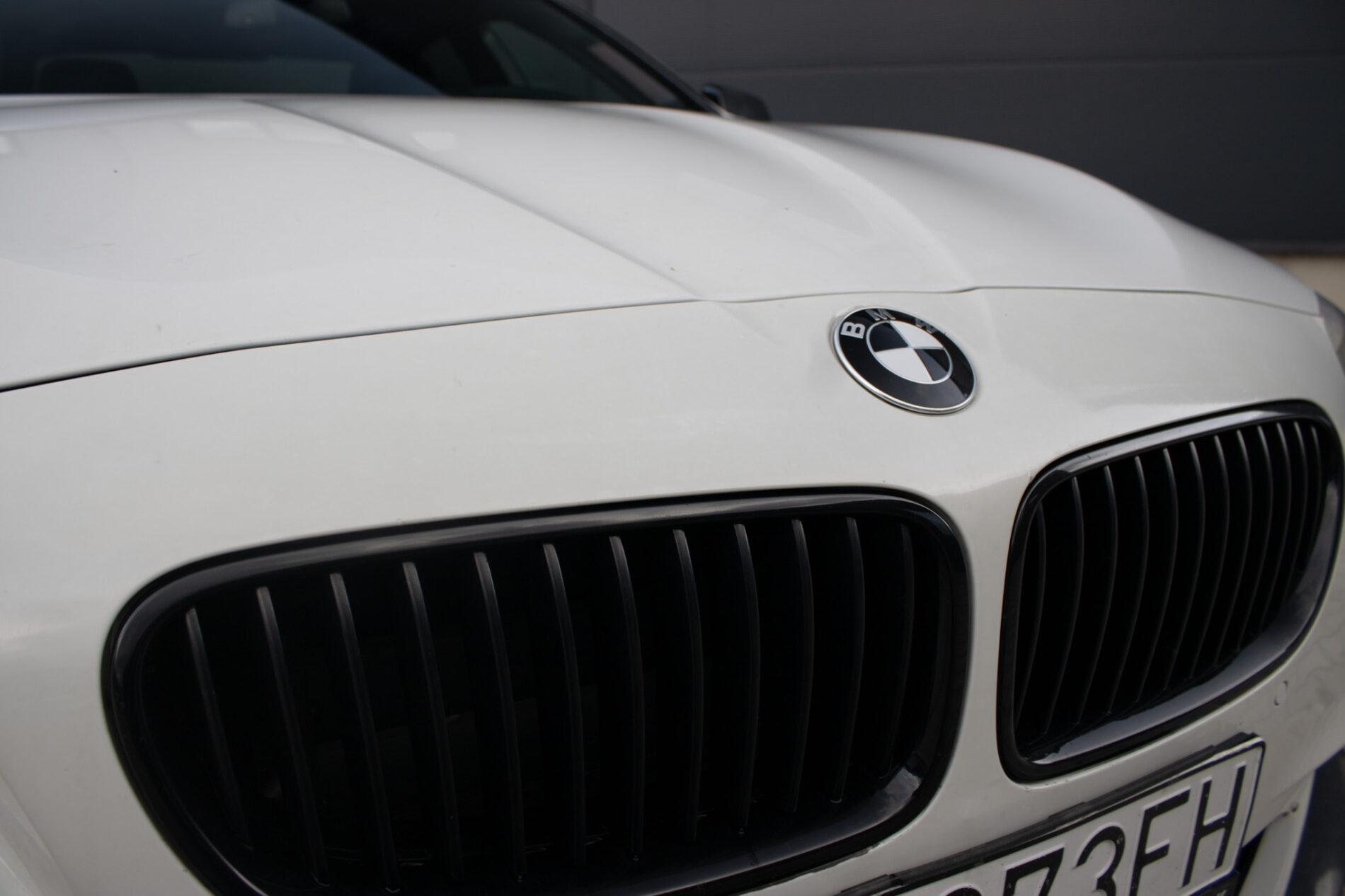 2012 BMW 530d, bílá sedan, 254 243 km