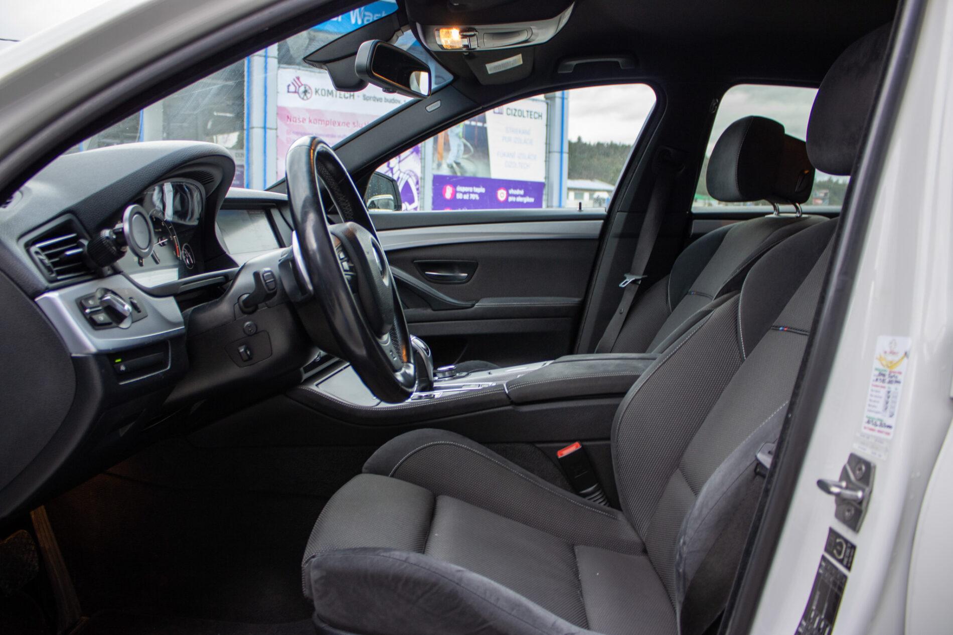 2012 BMW 530d, bílá sedan, 254 243 km