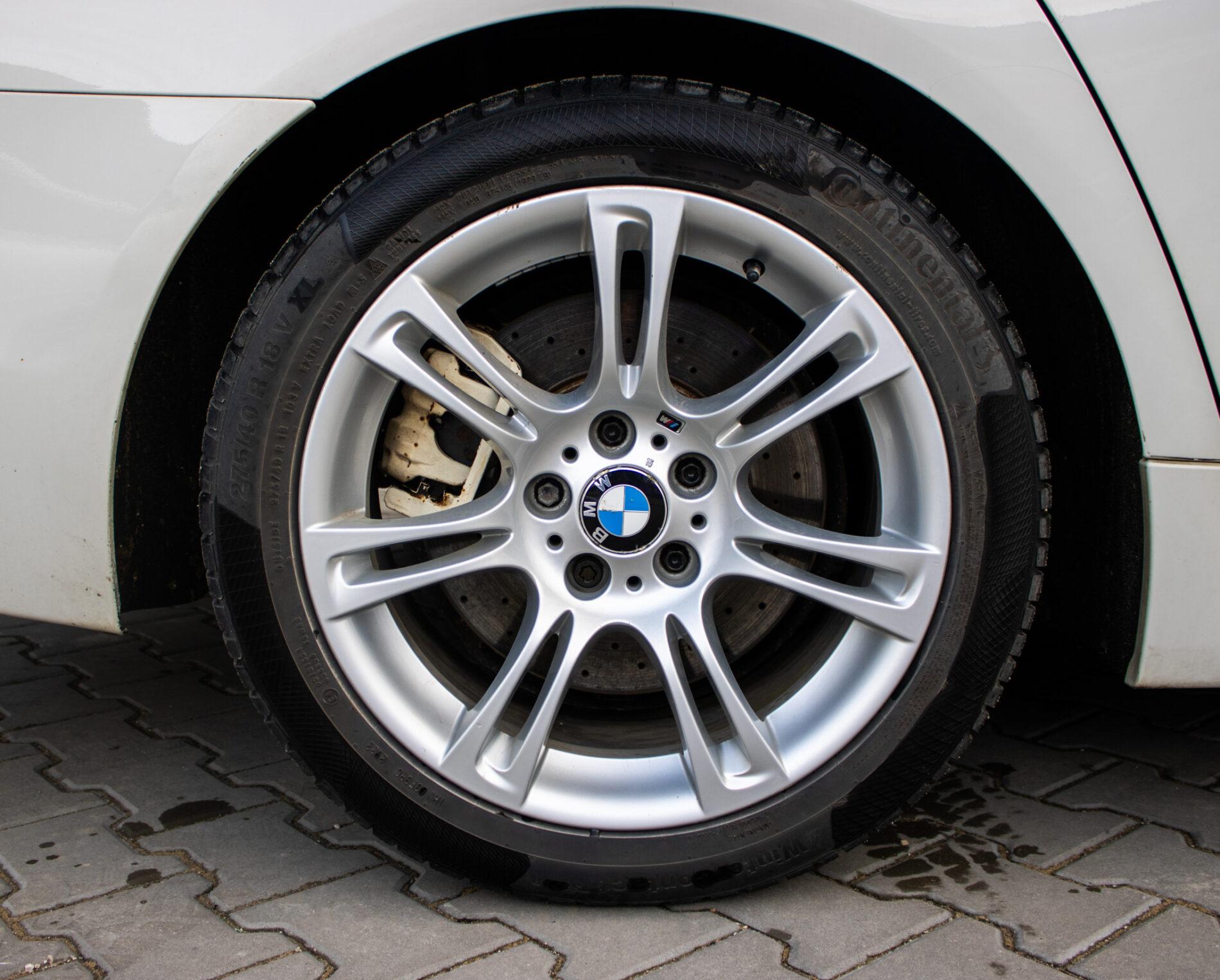 2012 BMW 530d, bílá sedan, 254 243 km