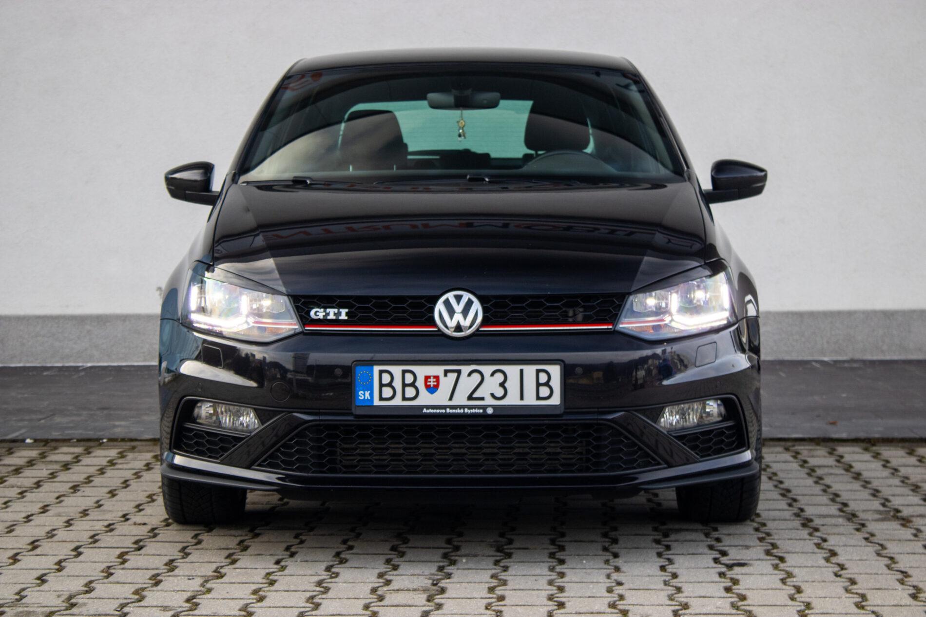 2016 Volkswagen Polo GTI, černá hatchback, 49 625 km