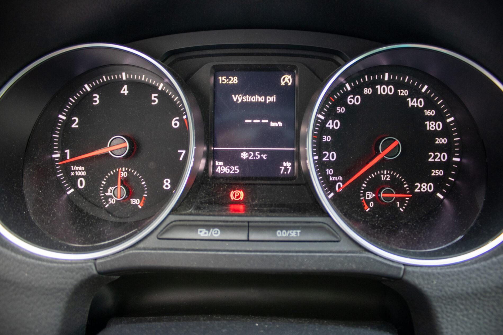 2016 Volkswagen Polo GTI, černá hatchback, 49 625 km