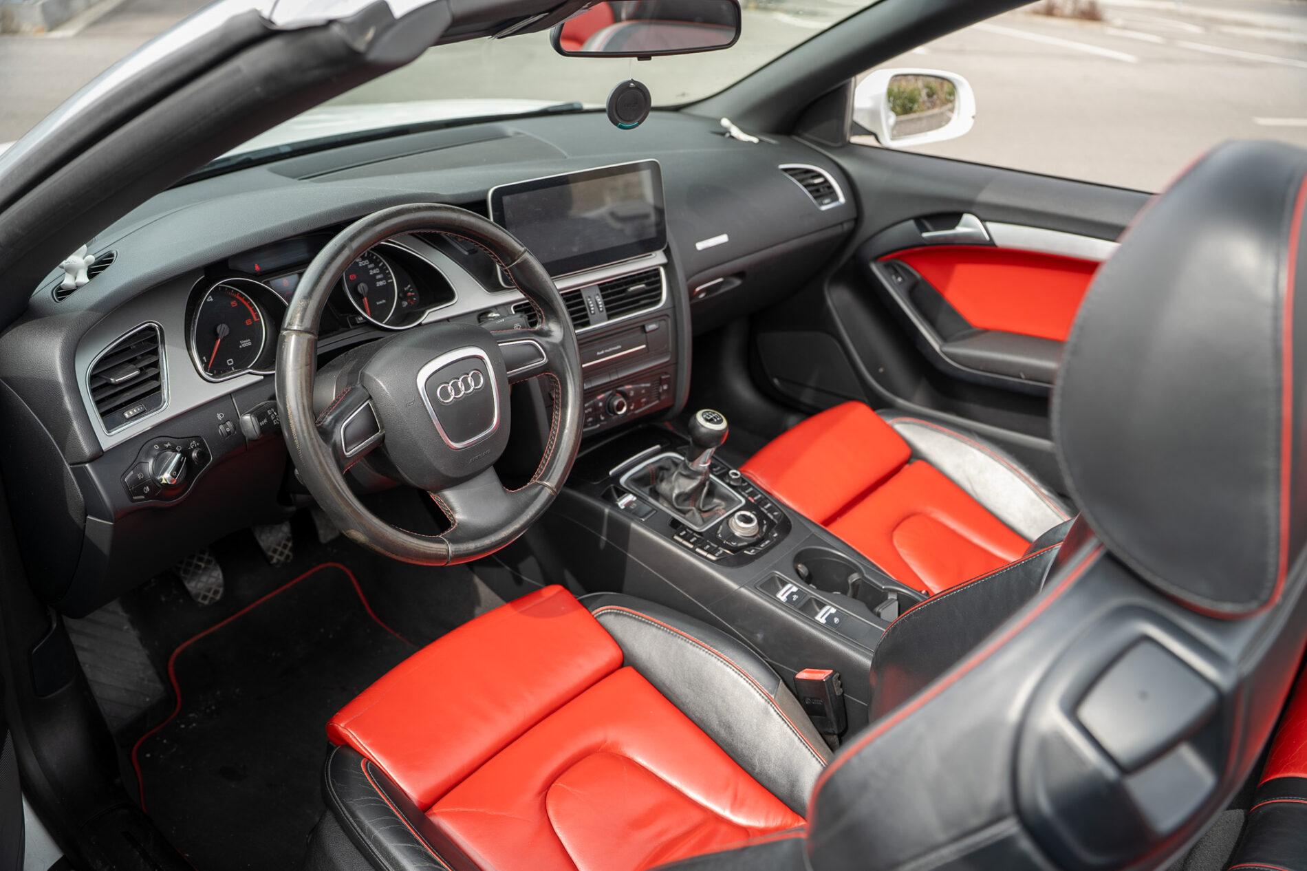 2010 AUDI A5, bílá kabriolet, 357 143 km