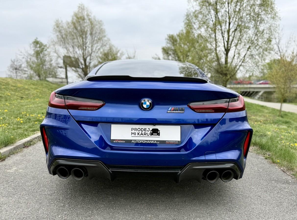 2020 BMW M8 Competition, modrá kupé, 107 000 km