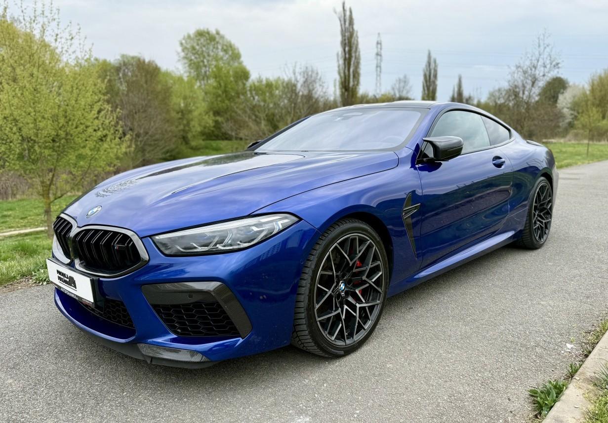 2020 BMW M8 Competition, modrá kupé, 107 000 km